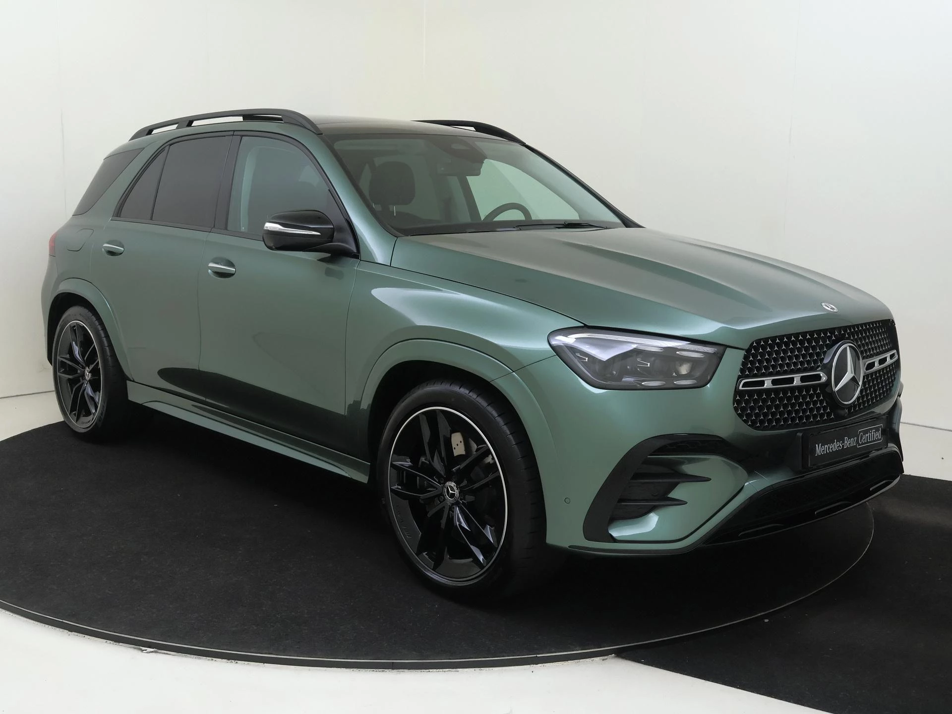 Mercedes-Benz-GLE-image-1
