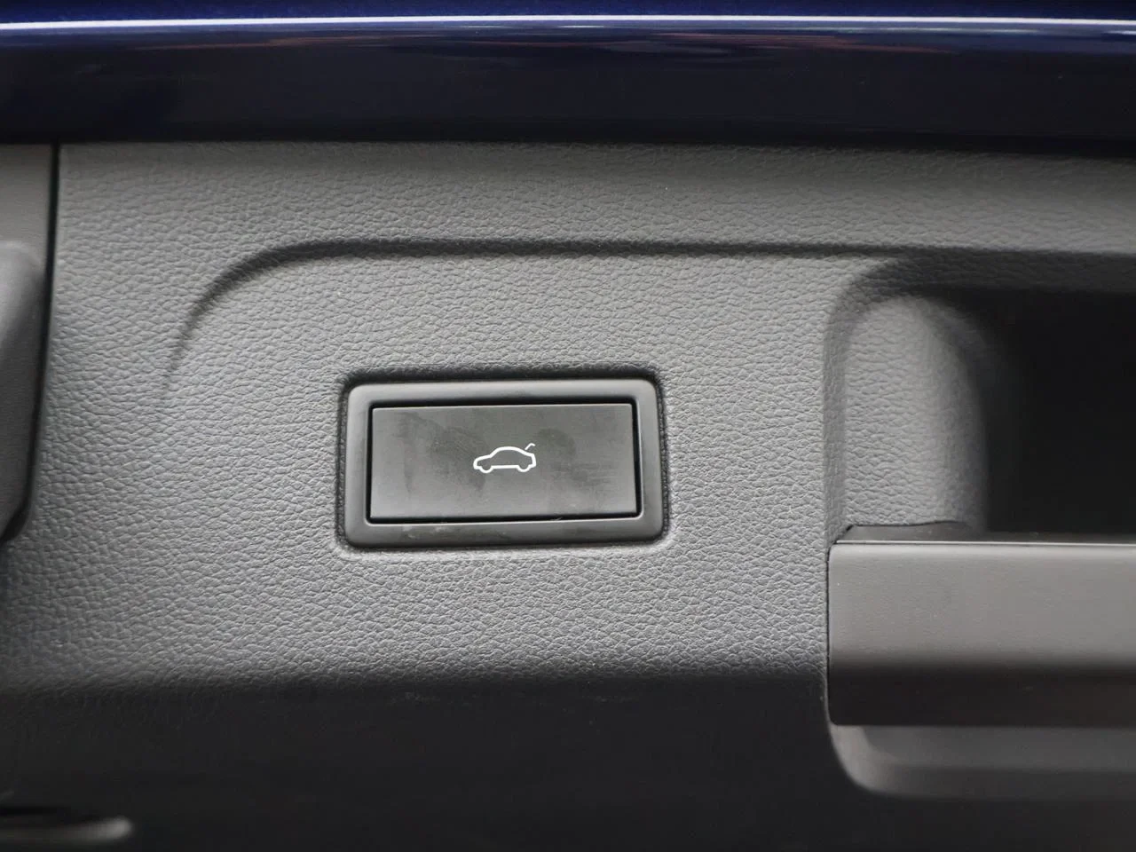 Volkswagen-Touran-image-20