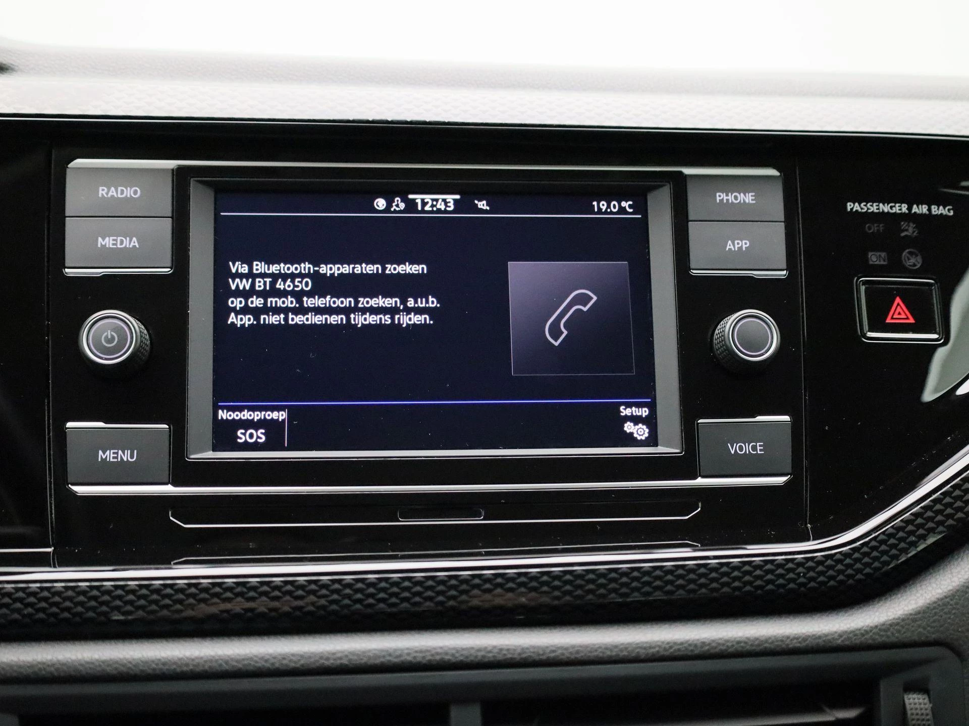 Volkswagen-Polo-image-17