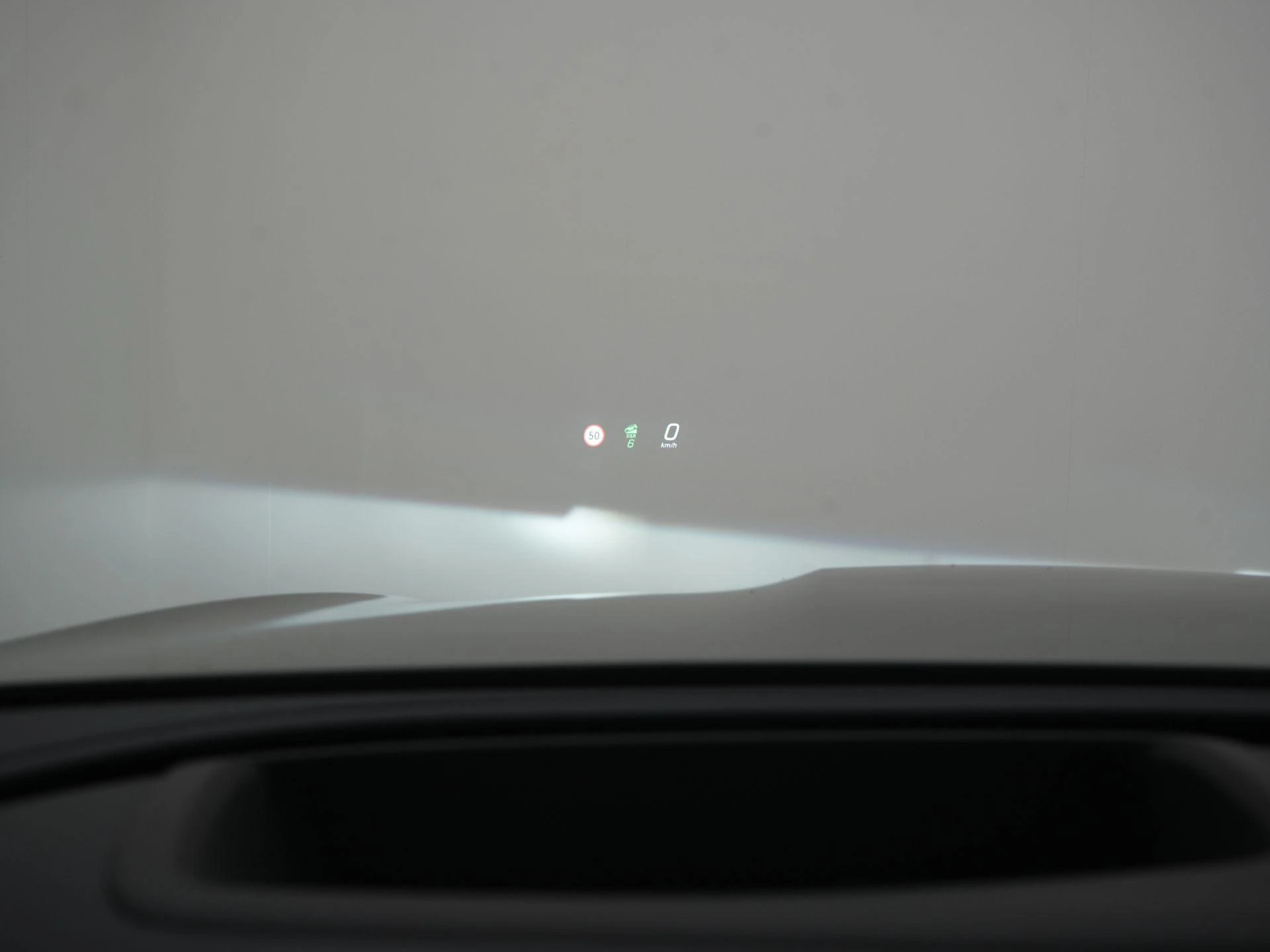 Mercedes-Benz-GLC-image-35