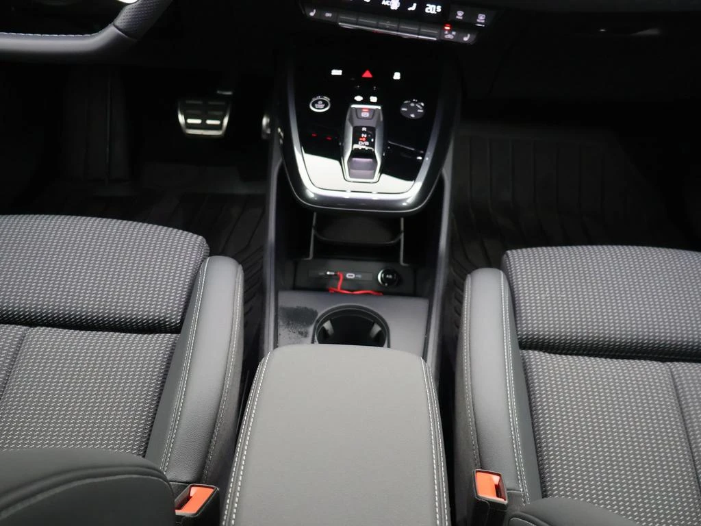 Audi-Q4 e-tron-image-13