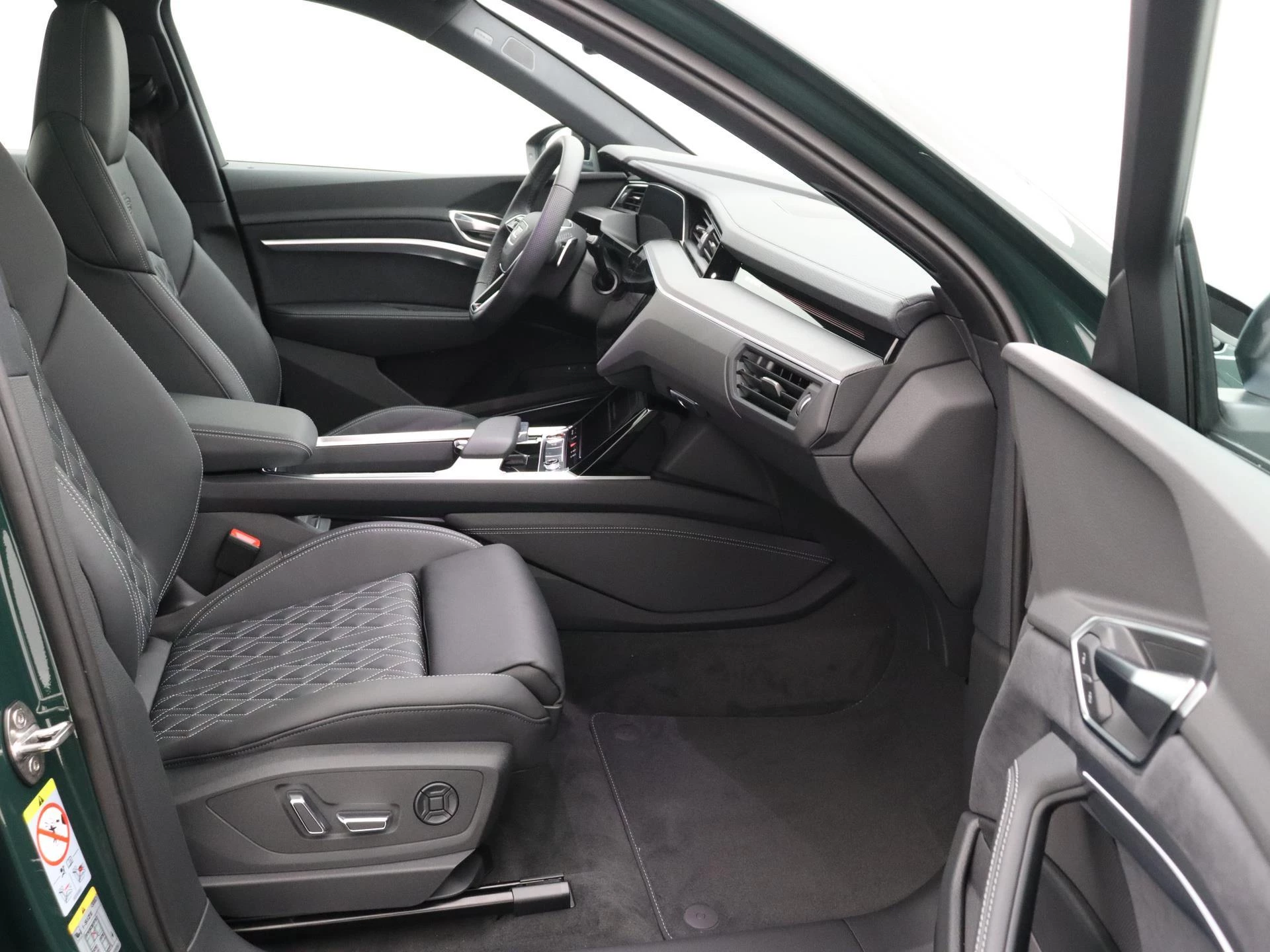 Audi-e-tron-image-21