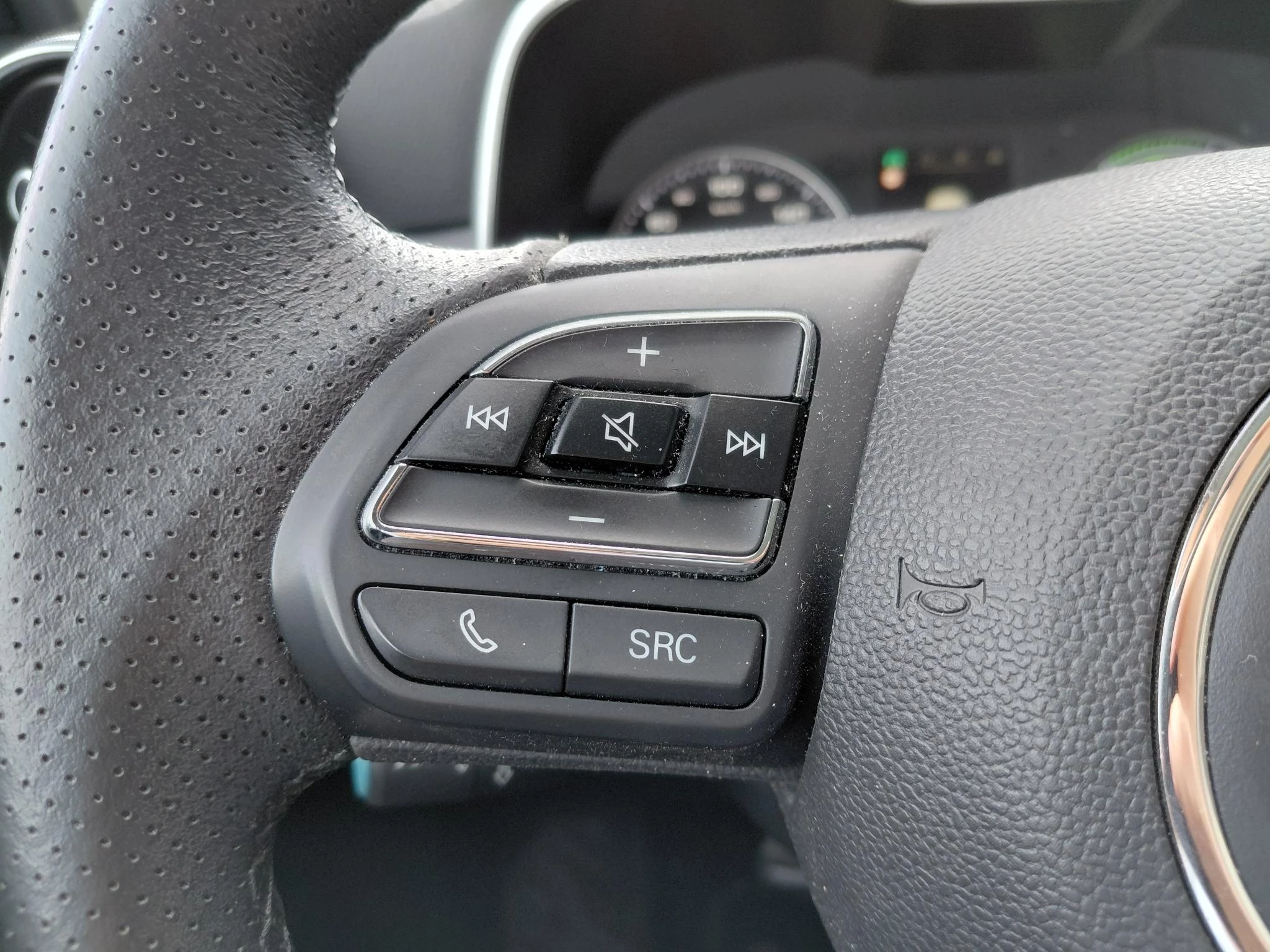 MG-ZS EV-image-12