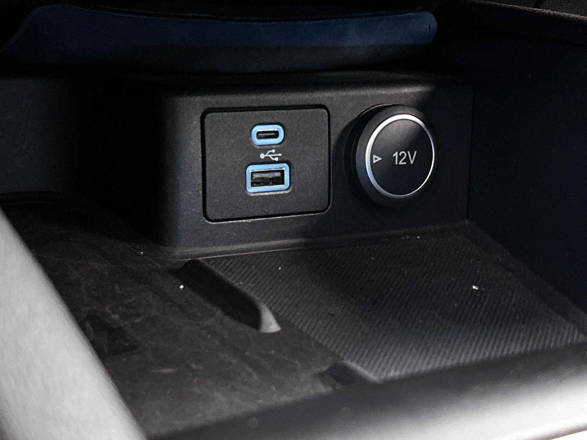 Ford-Kuga-image-43