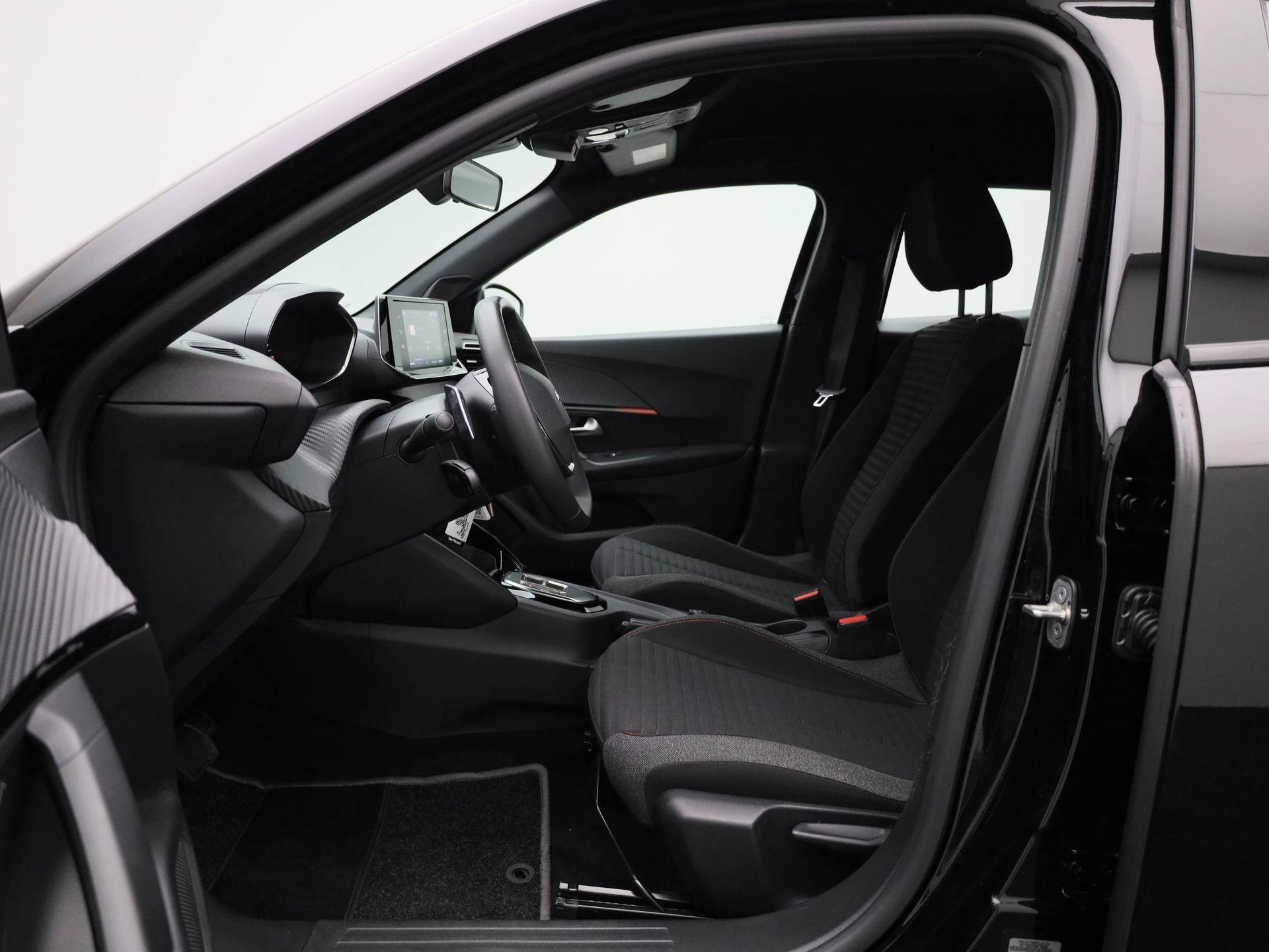 Peugeot-2008-image-8