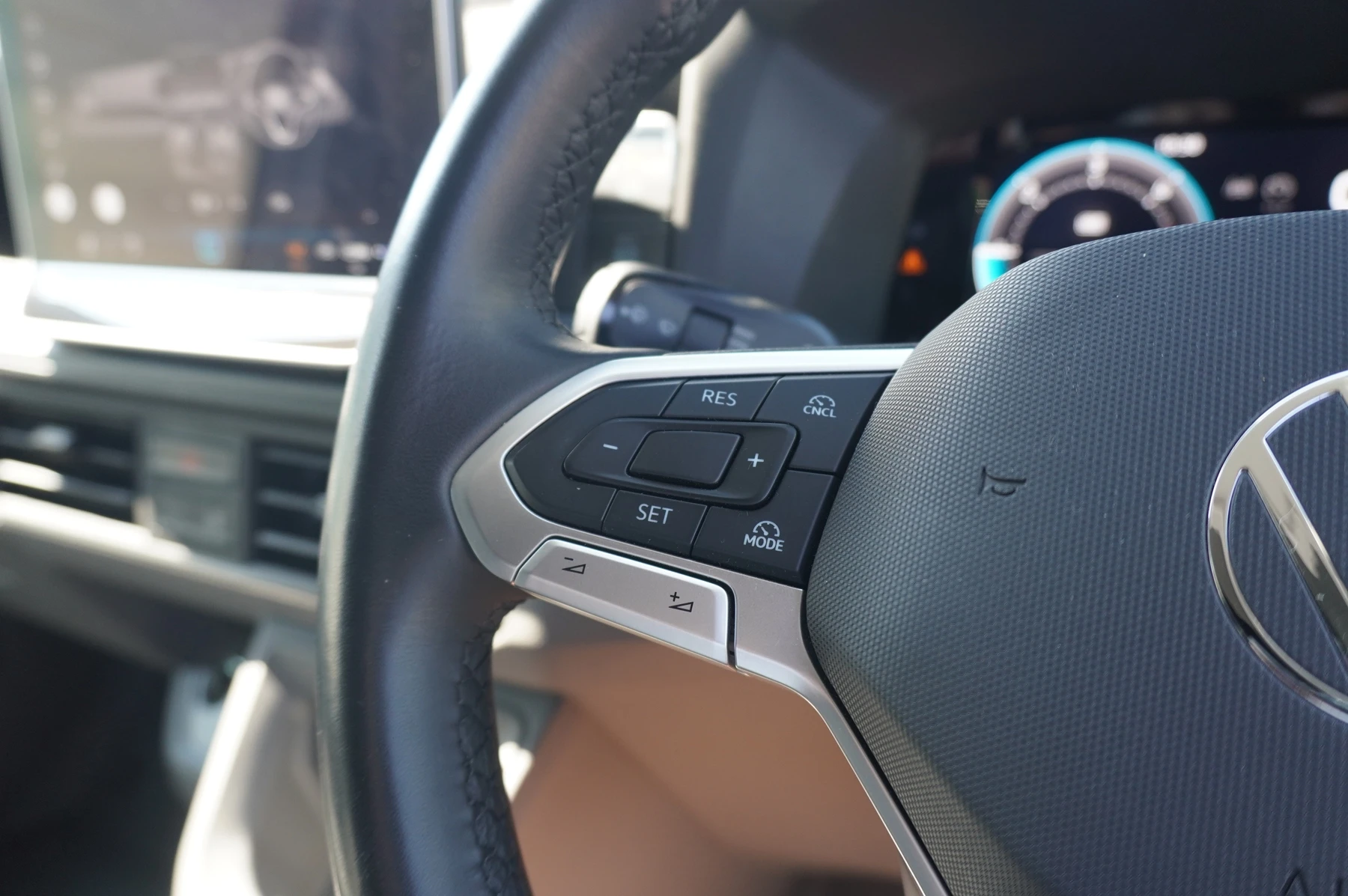 Volkswagen-Crafter-image-24