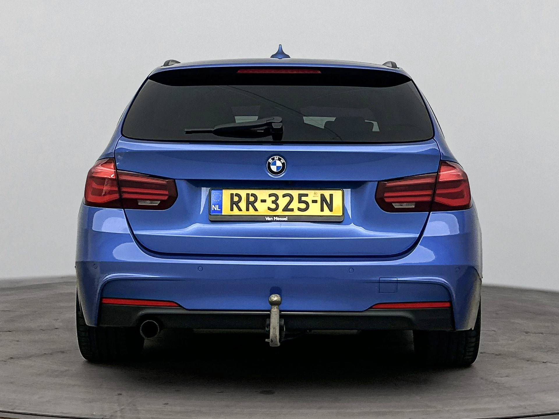 BMW-3 Serie-image-2