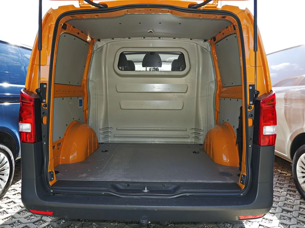 Mercedes-Benz-Vito 114-image-12