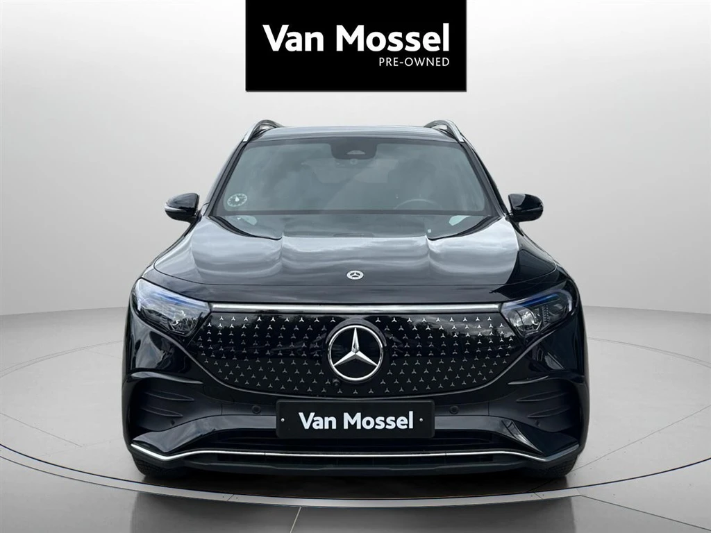 Mercedes-Benz-EQB-image-1