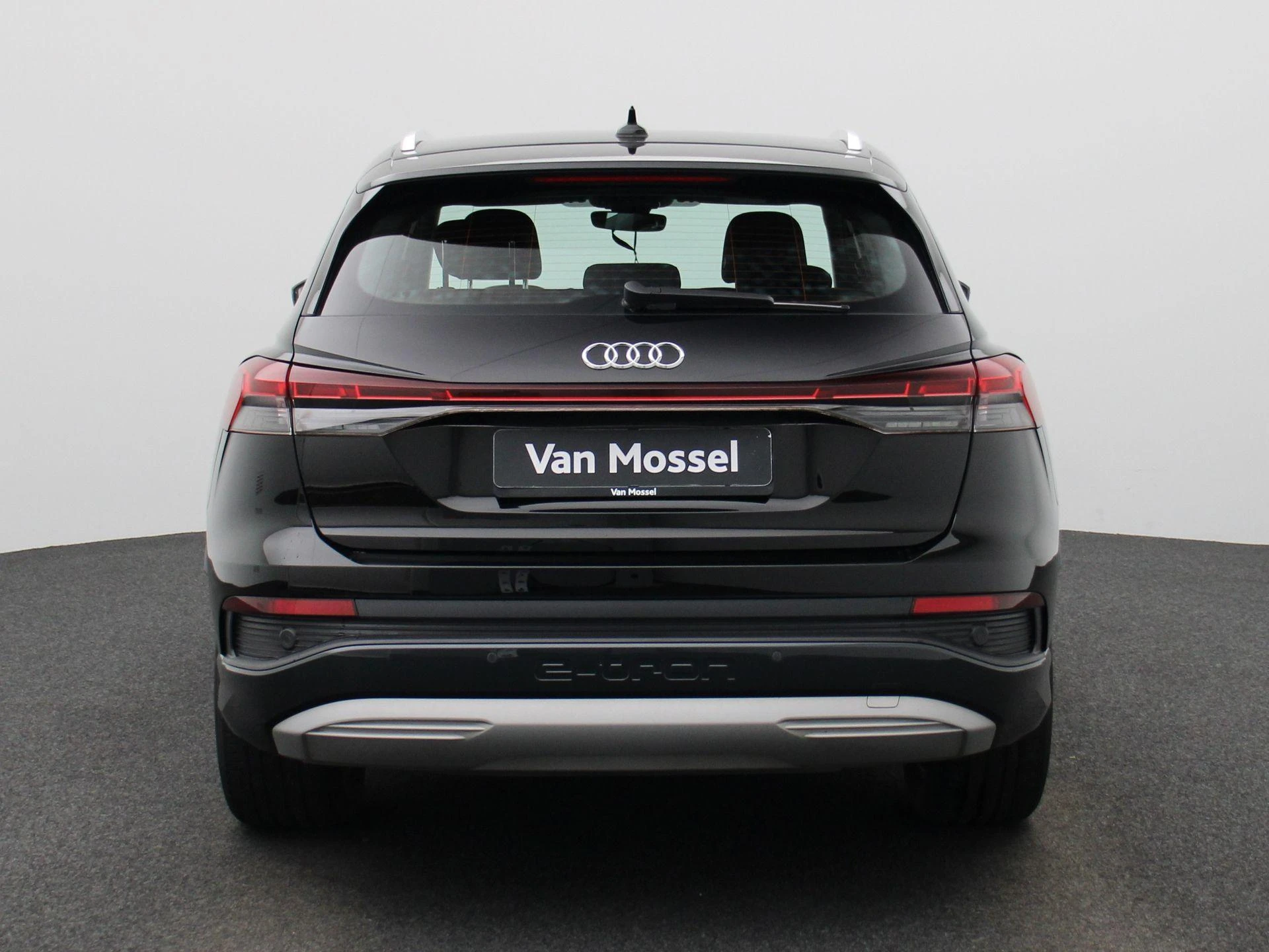 Audi-Q4 e-tron-image-5