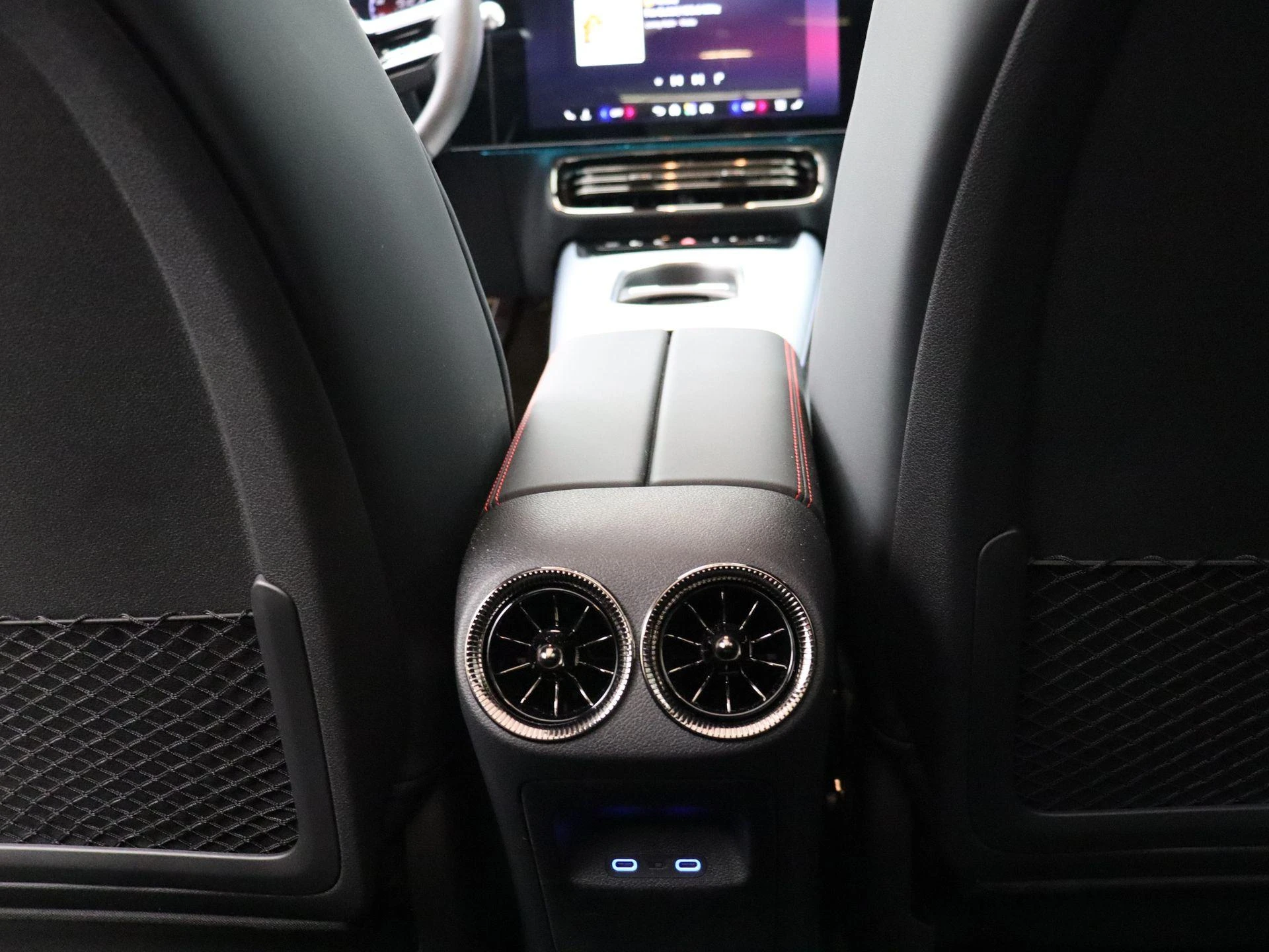 Mercedes-Benz-CLA-image-20