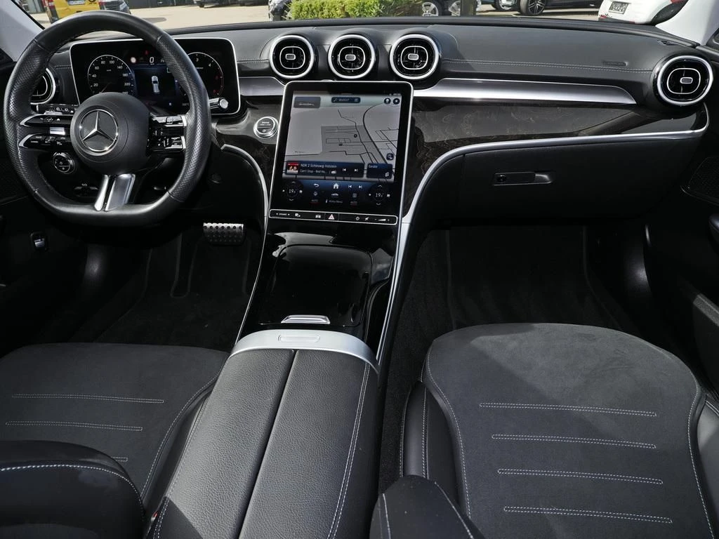 Mercedes-Benz-C-Klasse 220-image-13