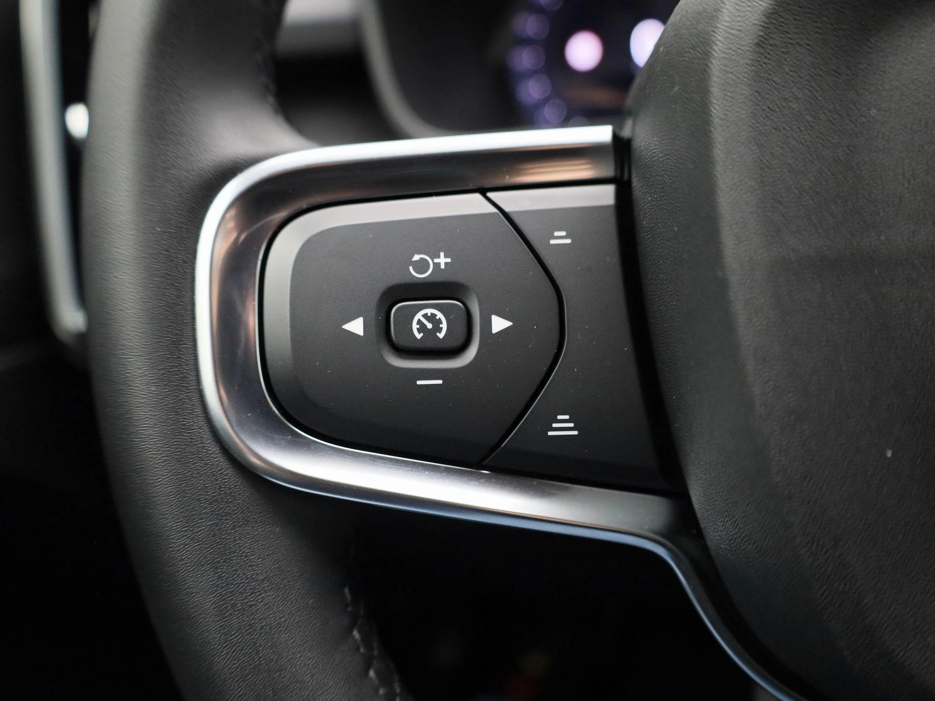 Volvo-XC40-image-19