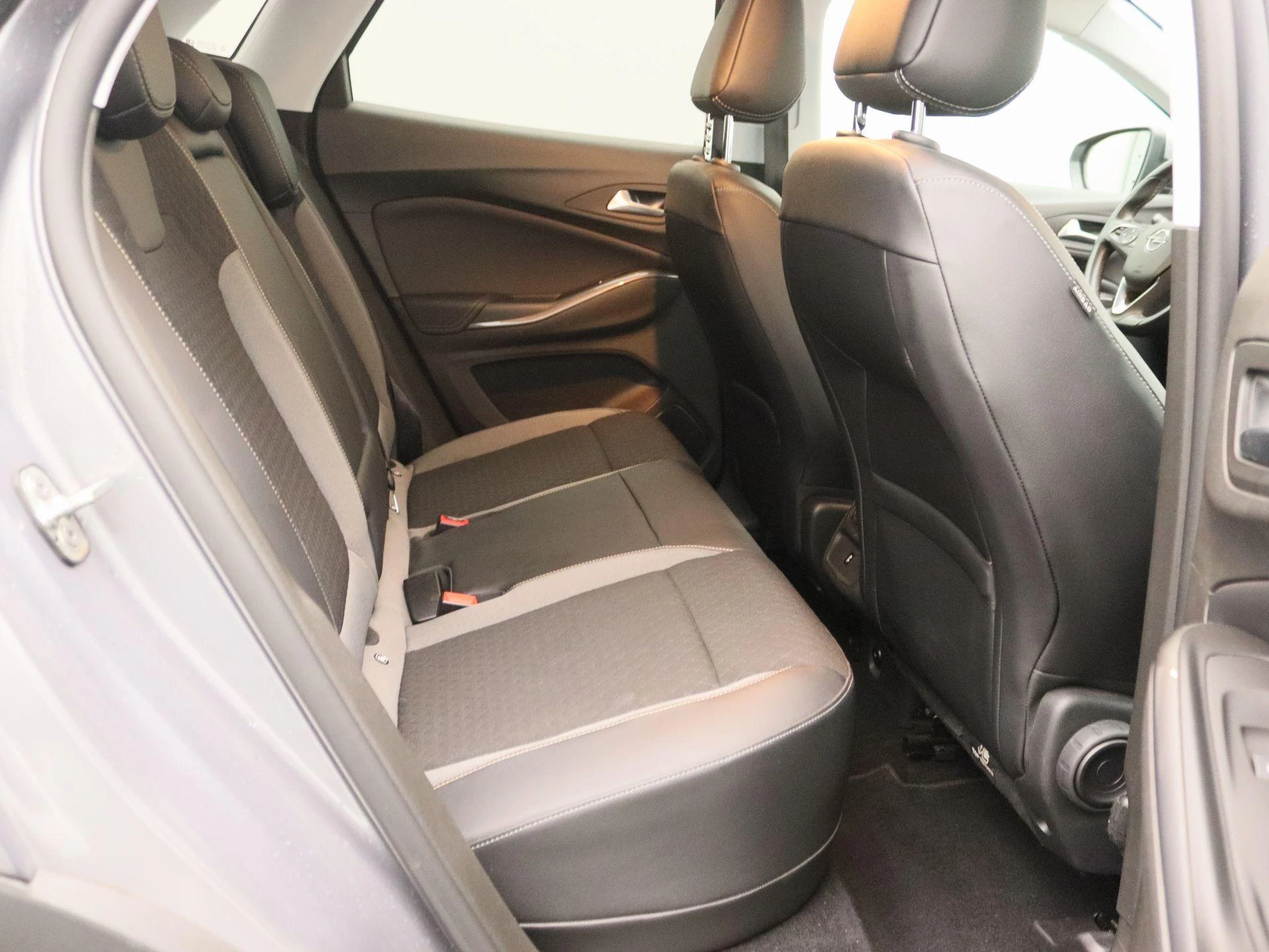 Opel Grandland X 1.6 Turbo Hybrid Elegance