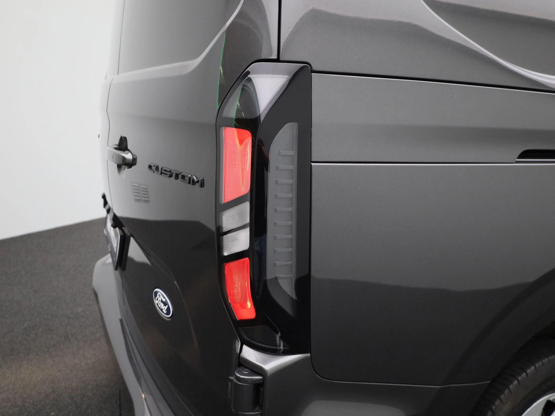 Ford-Transit Custom-image-29