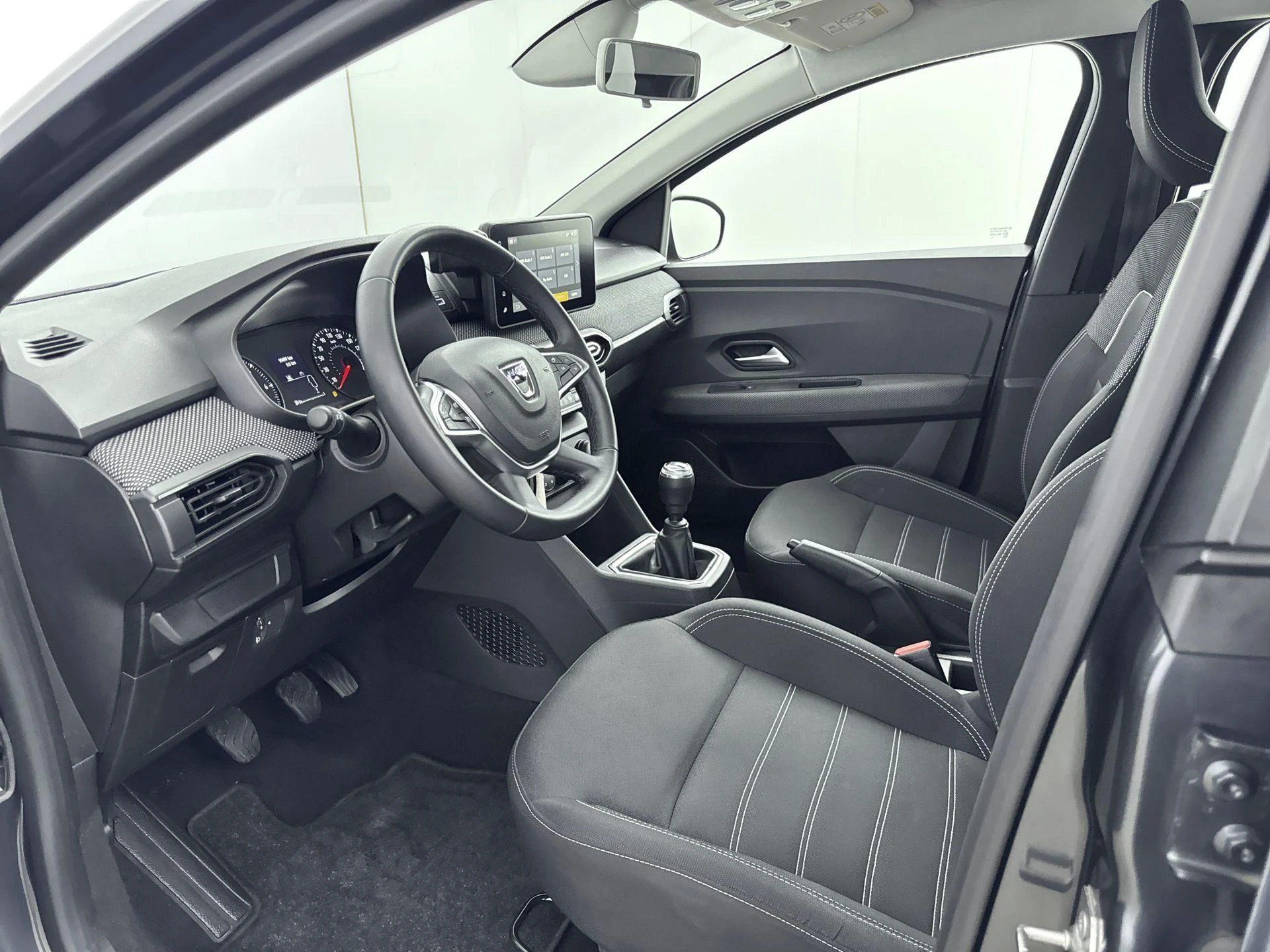 Dacia-Sandero-image-7