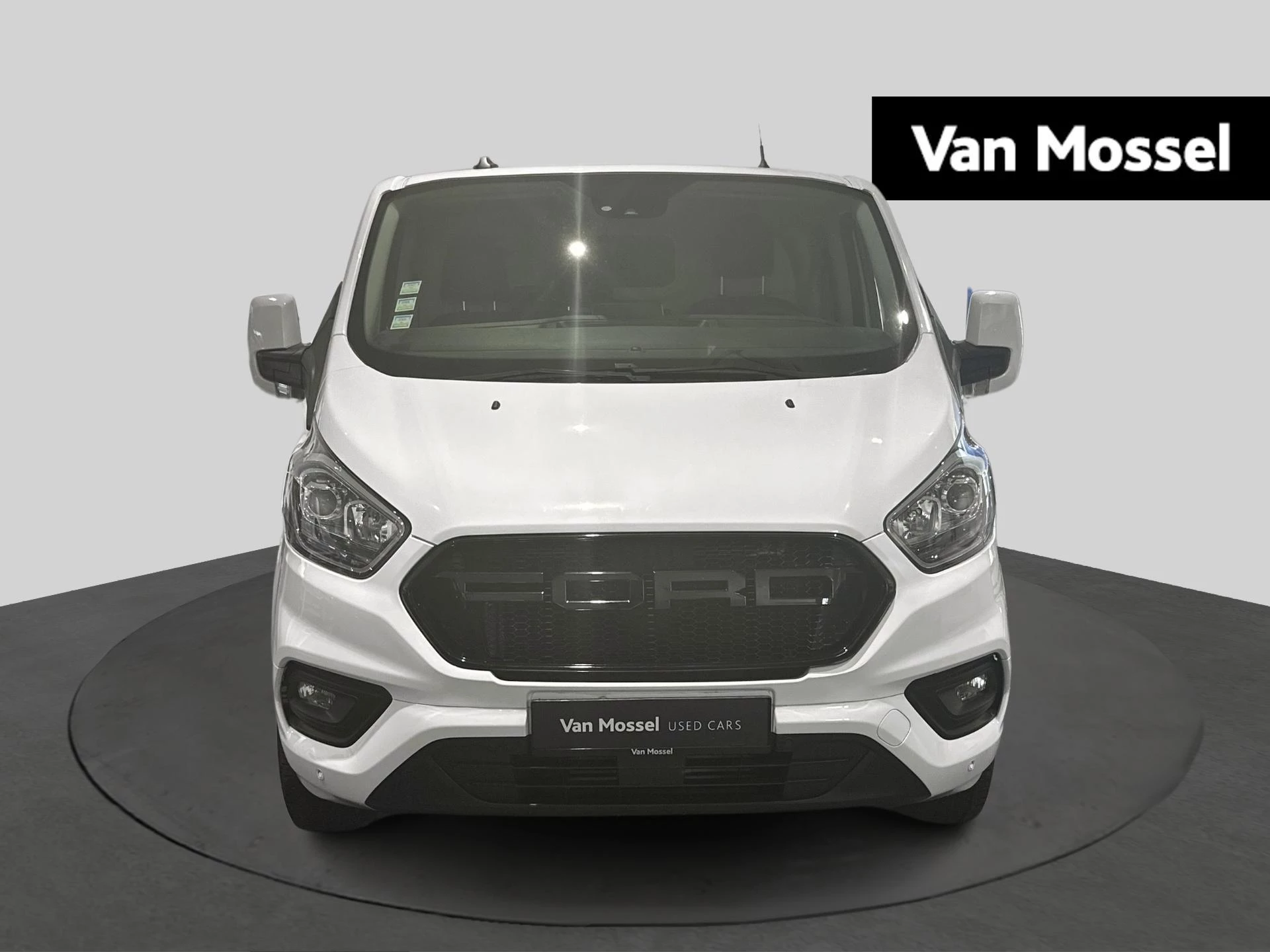 Ford-Transit Custom-image-1