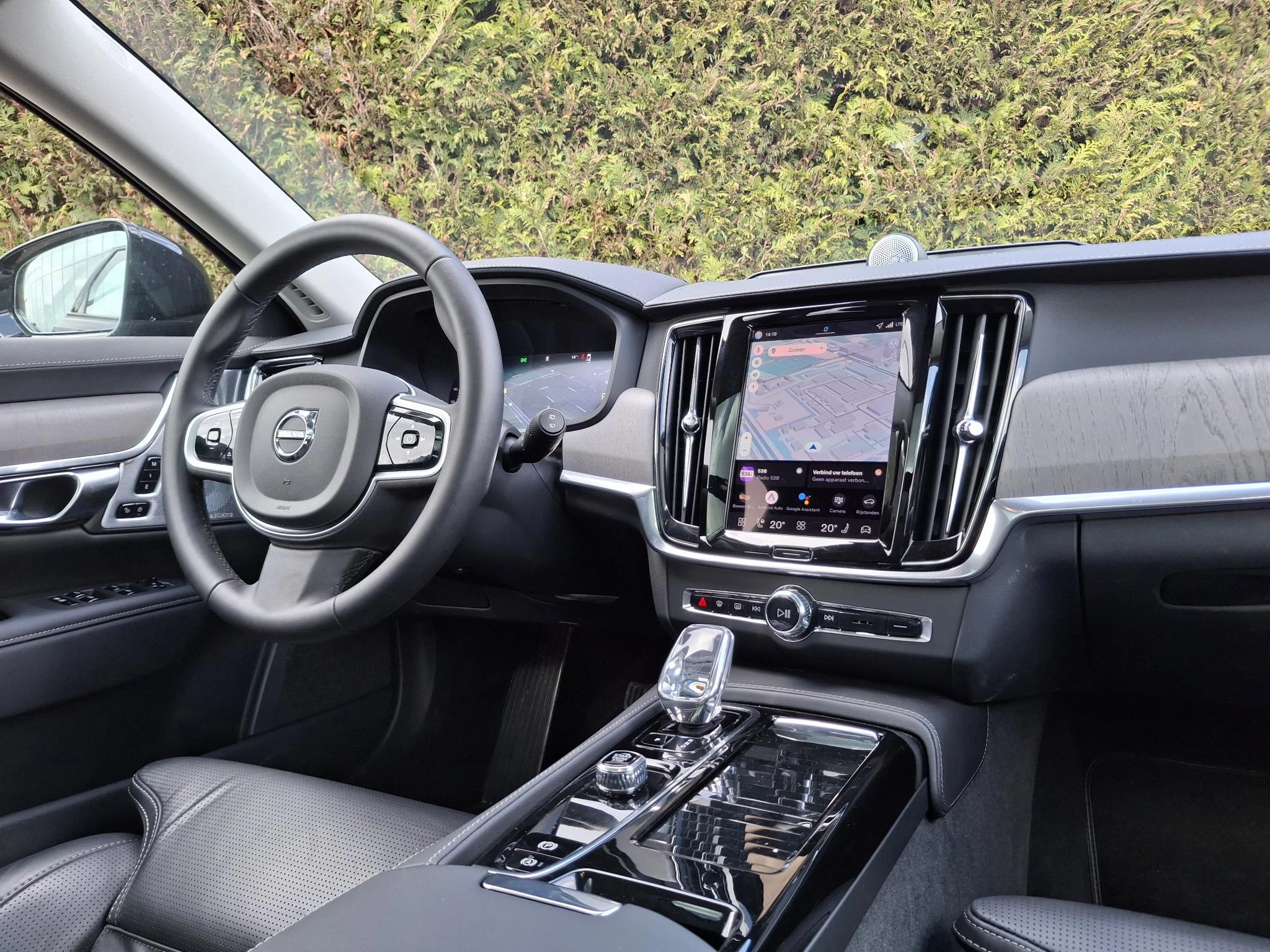 Volvo-V90-image-36