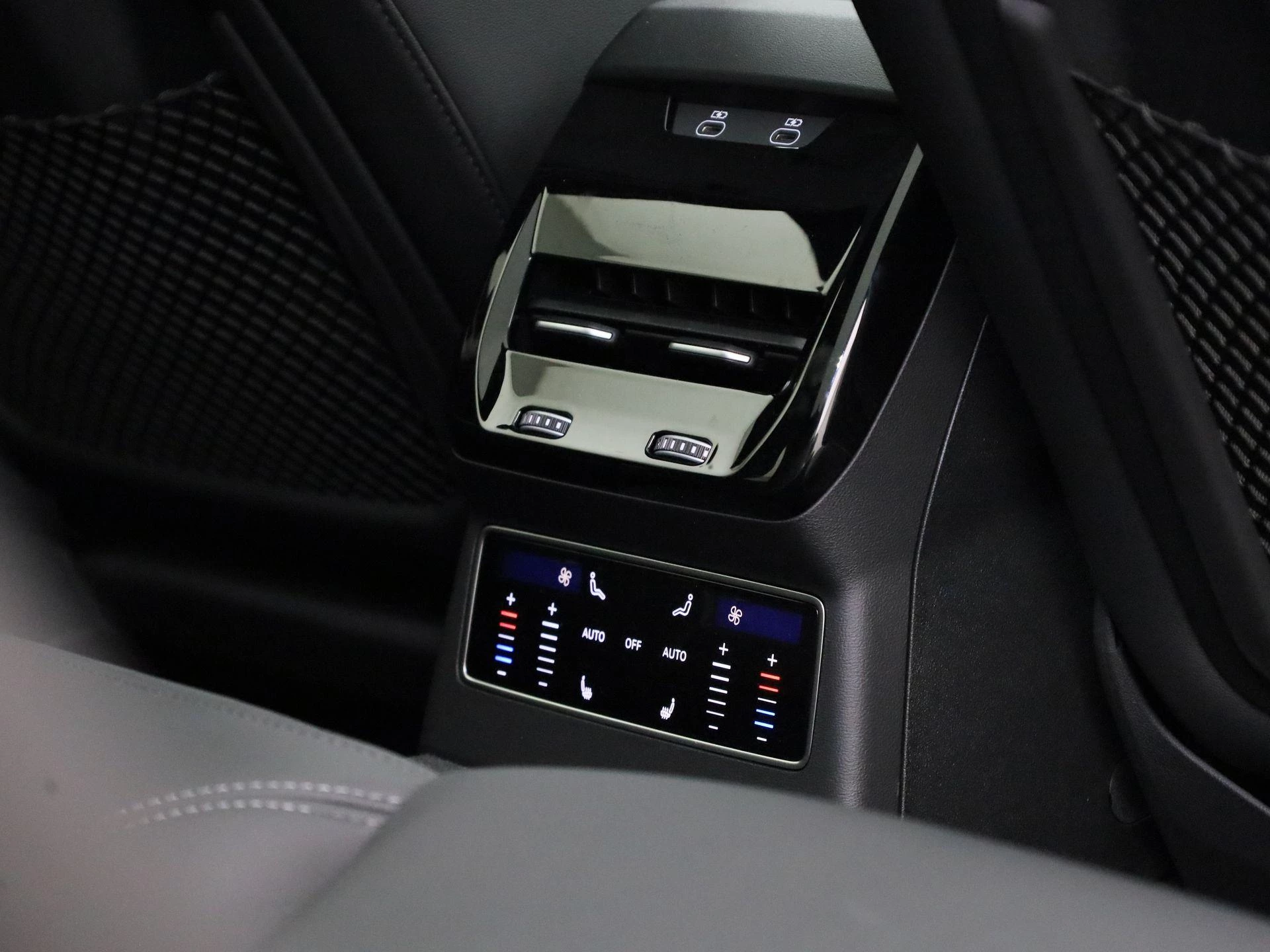 Audi A6 Avant 2.0 e-hybrid quattro S Competition 367 PK