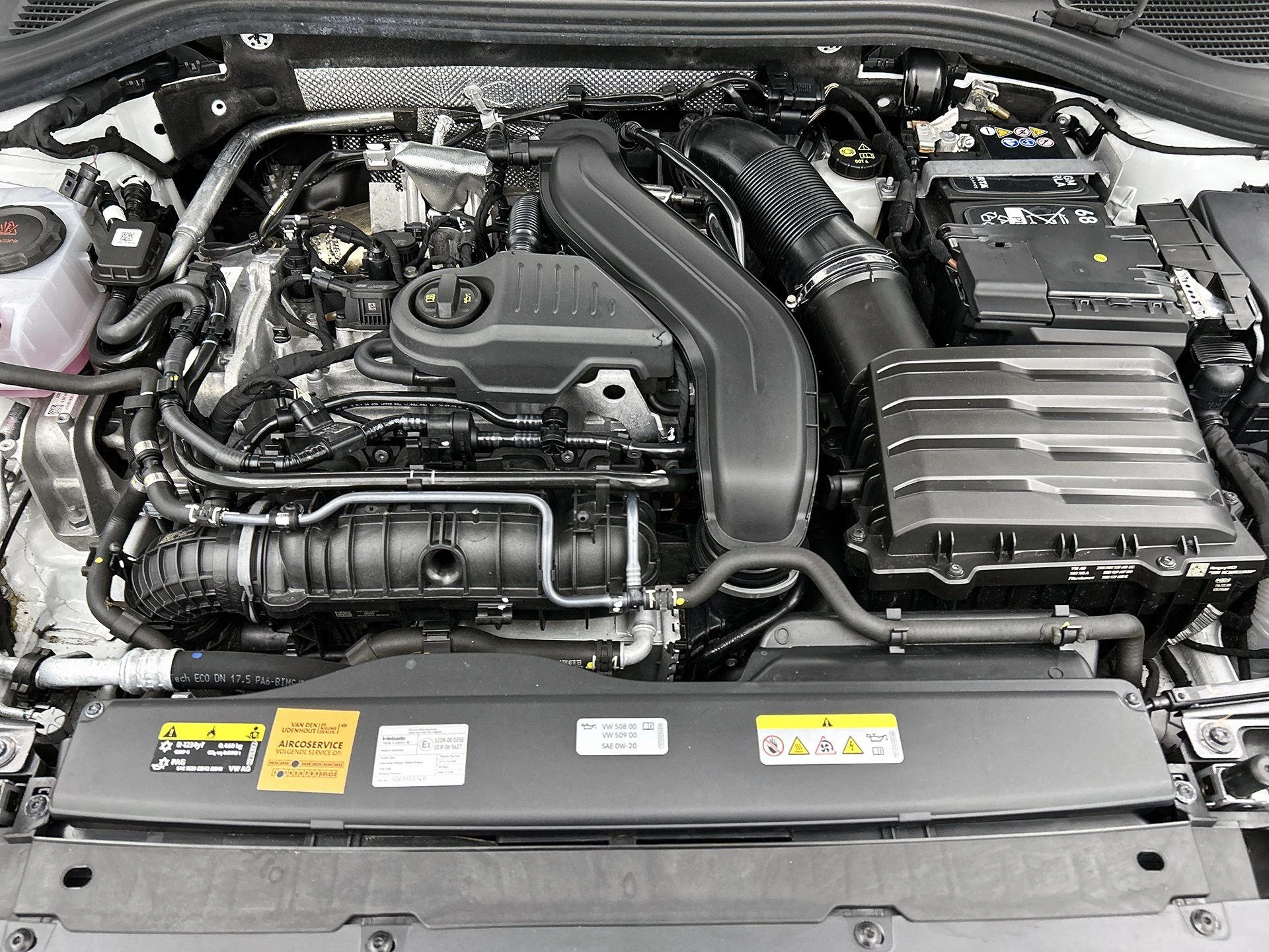 Volkswagen-Passat-image-34