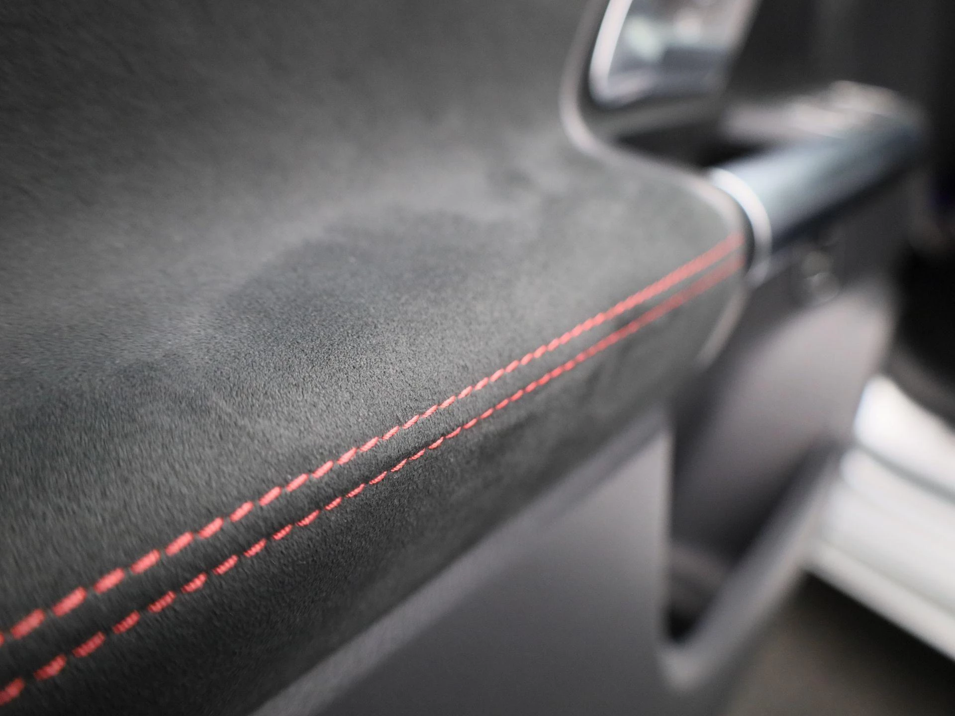 Mercedes-Benz-B-Klasse-image-45