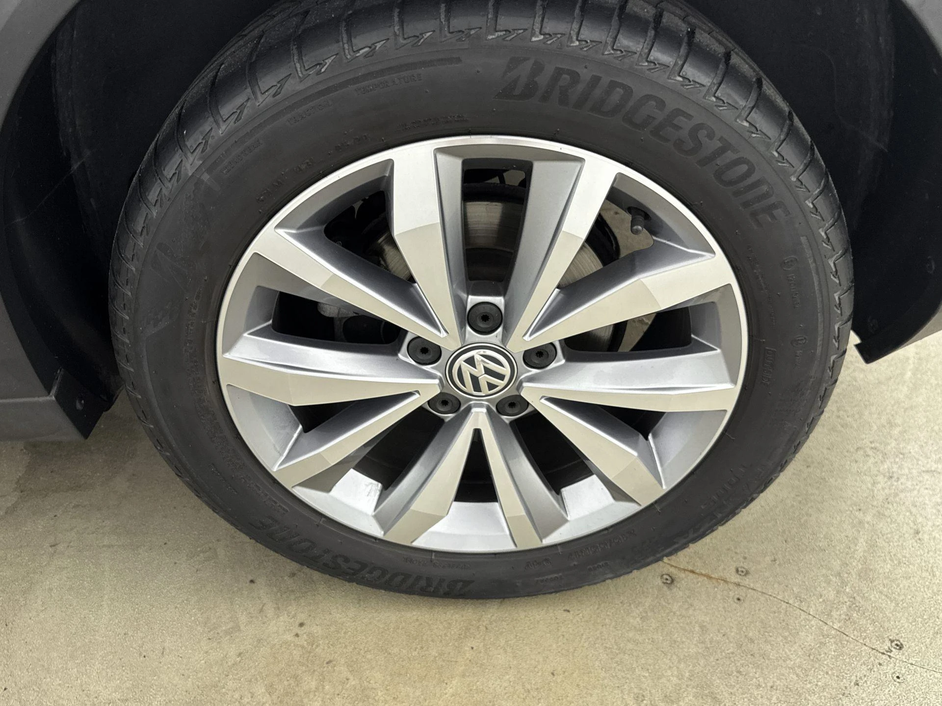 Volkswagen-T-Roc-image-20