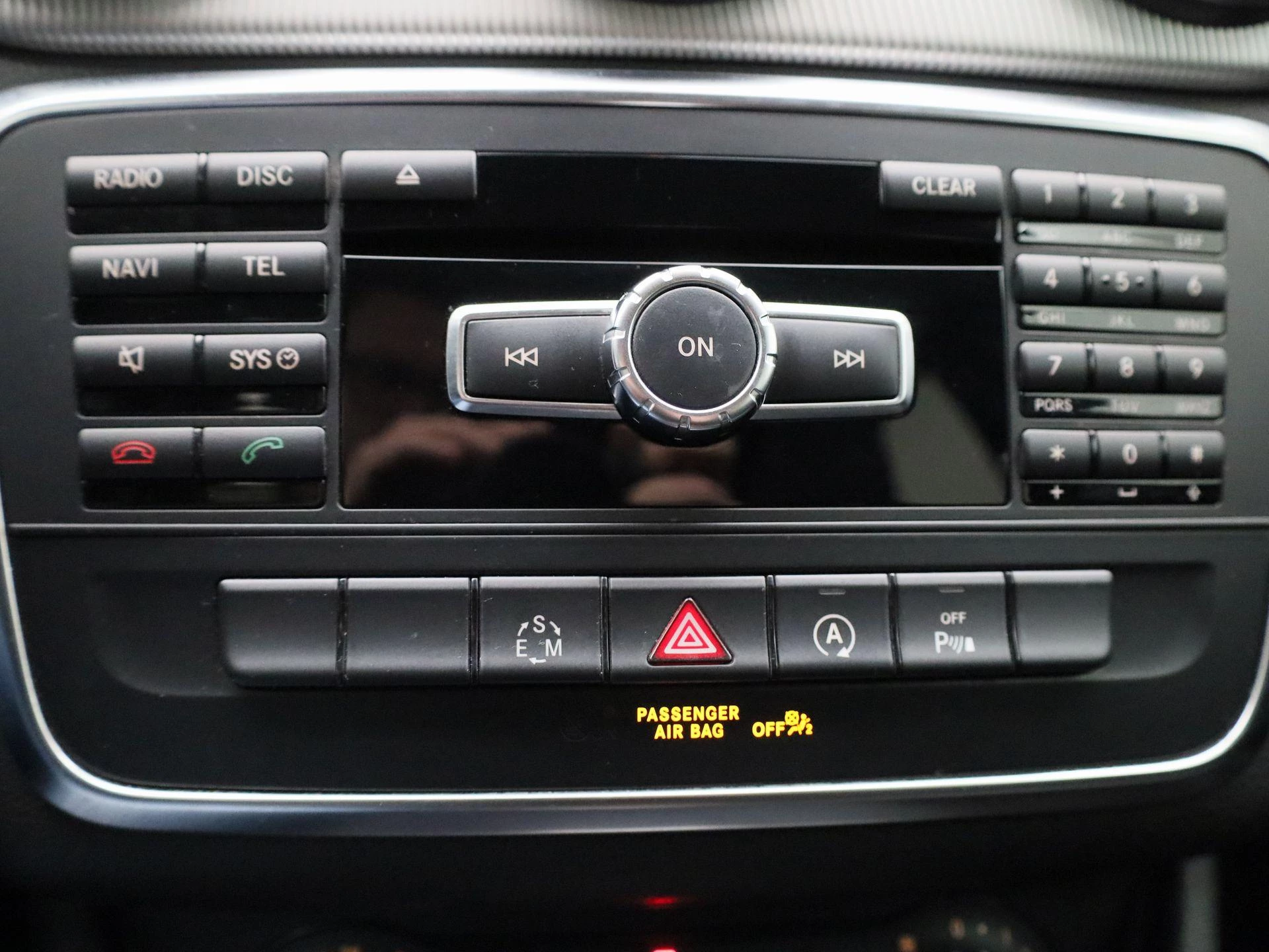 Mercedes-Benz-GLA-image-15