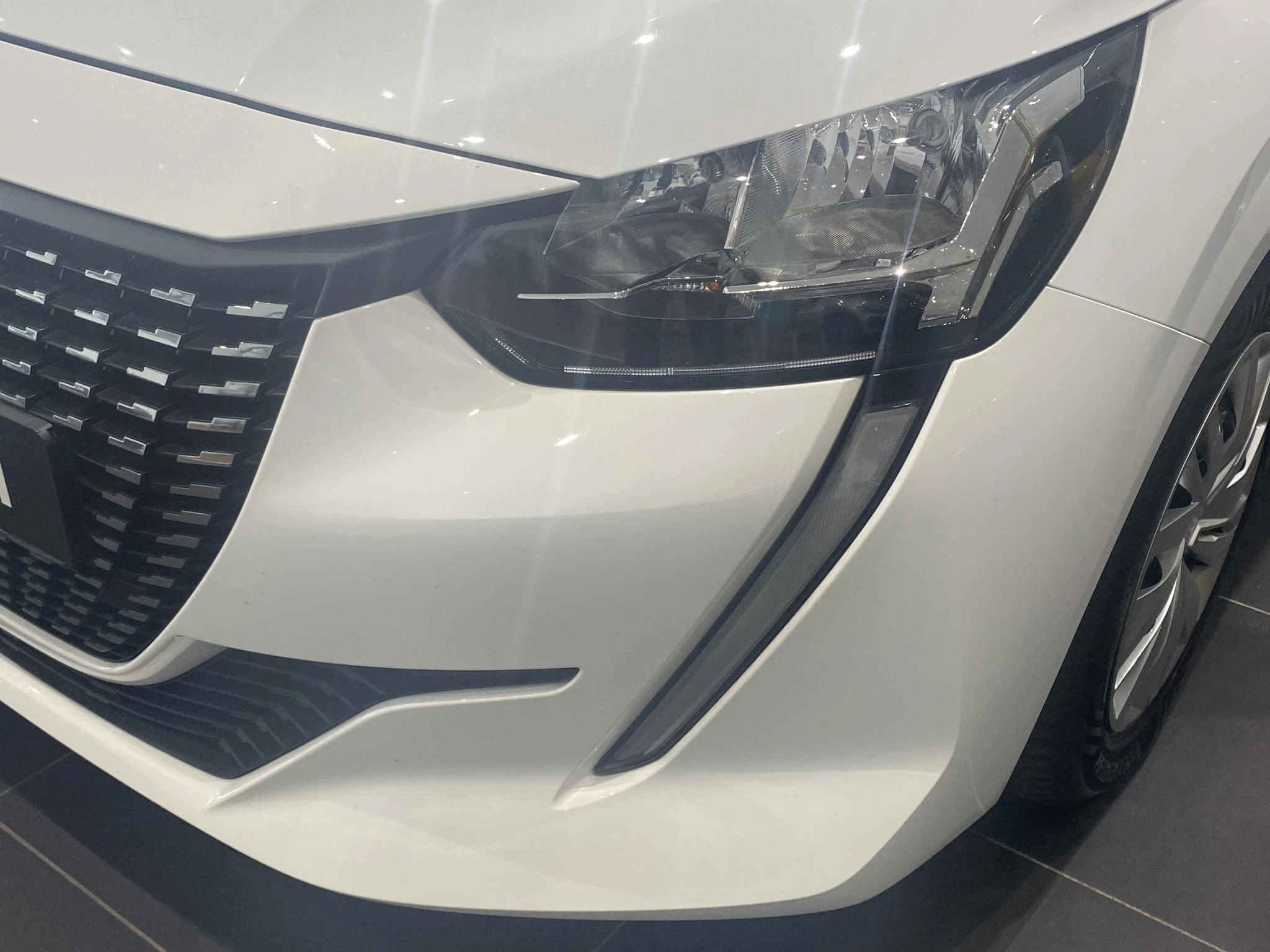 Peugeot-208-image-13