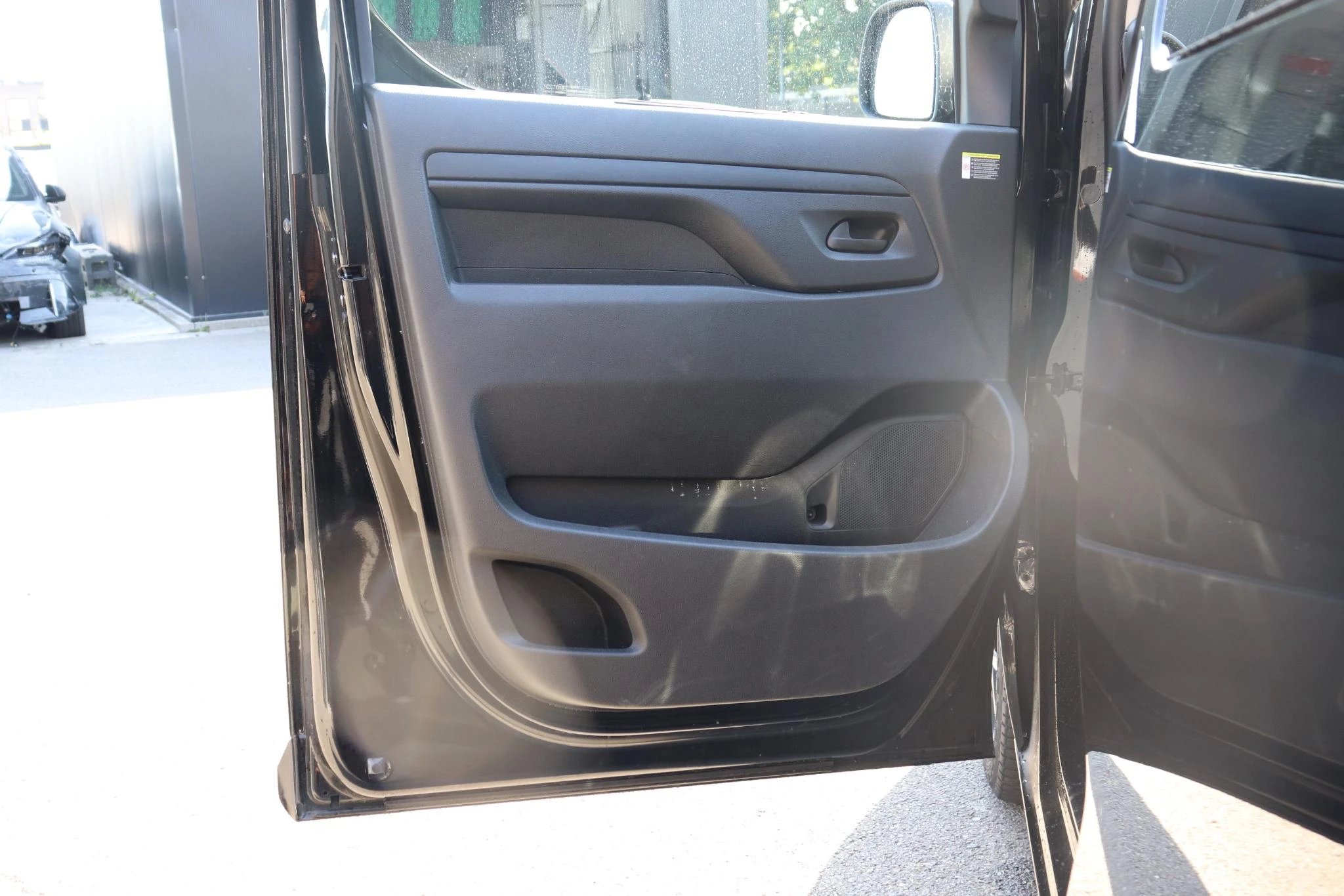 Opel Vivaro 2.0 BlueHDi 180 S&S EAT8 €6.4 L3H1