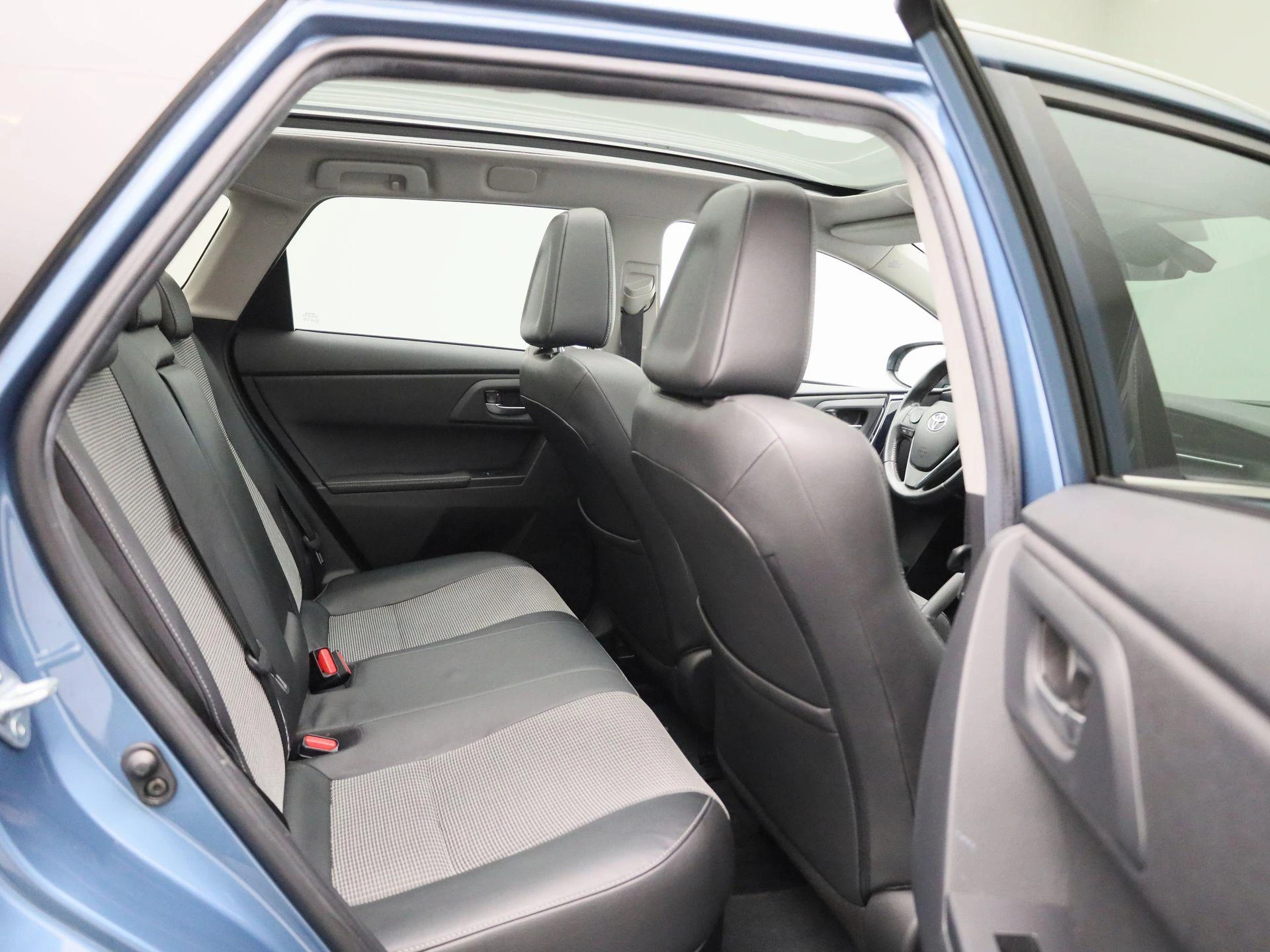 Toyota-Auris-image-34