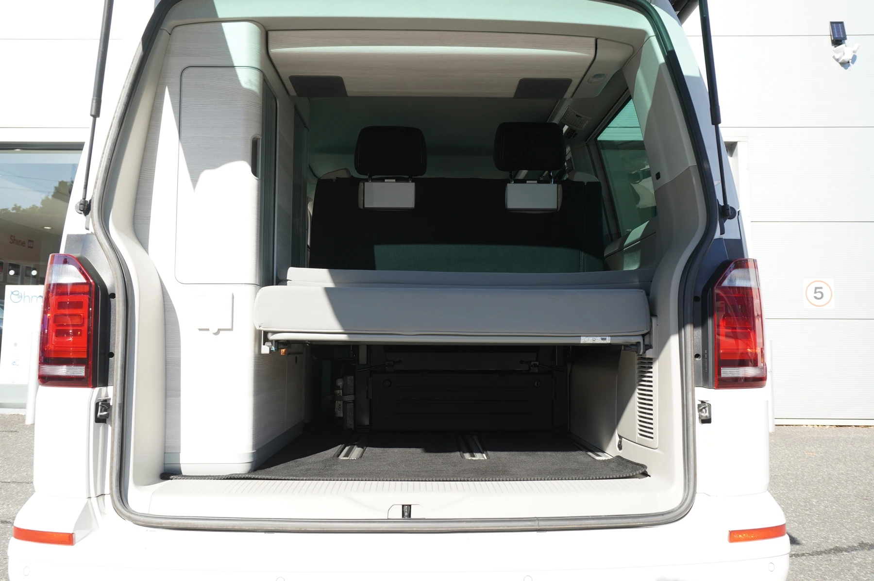 Volkswagen-California-image-10
