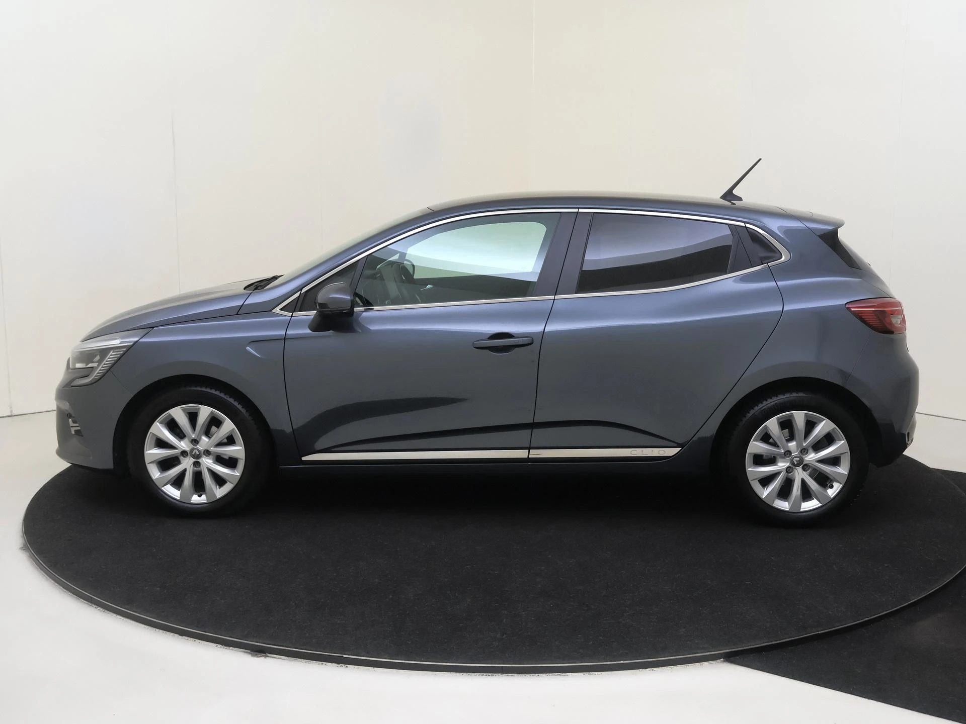 Renault-Clio-image-7