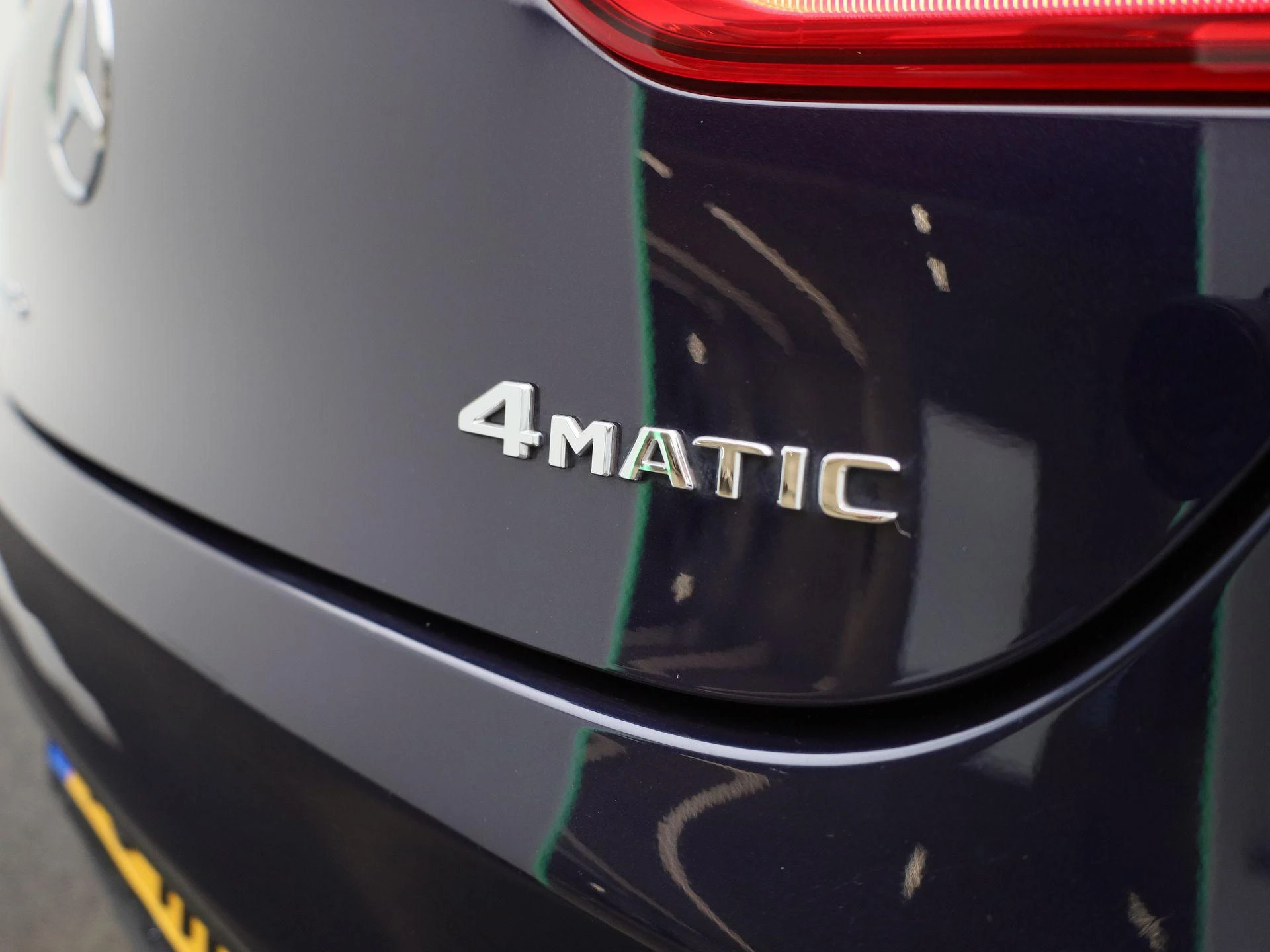 Mercedes-Benz-GLC-image-35