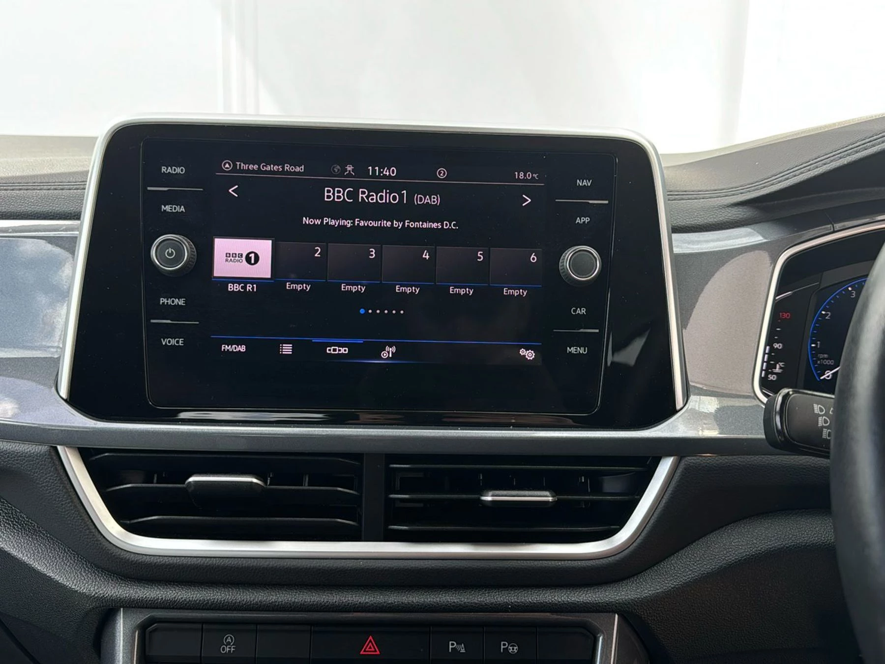 Volkswagen-T-Roc-image-15