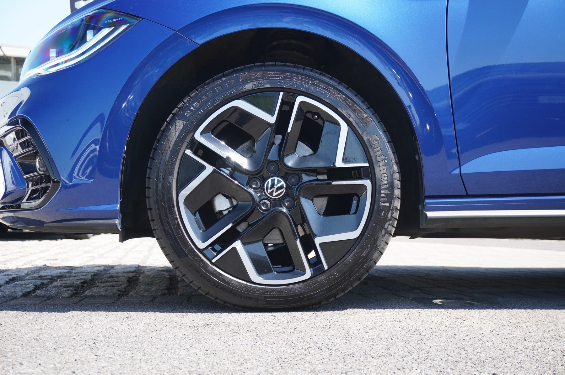 Volkswagen-Polo-image-4