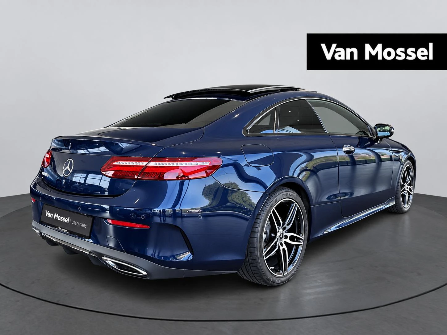 Mercedes-Benz-E-Klasse-image-2