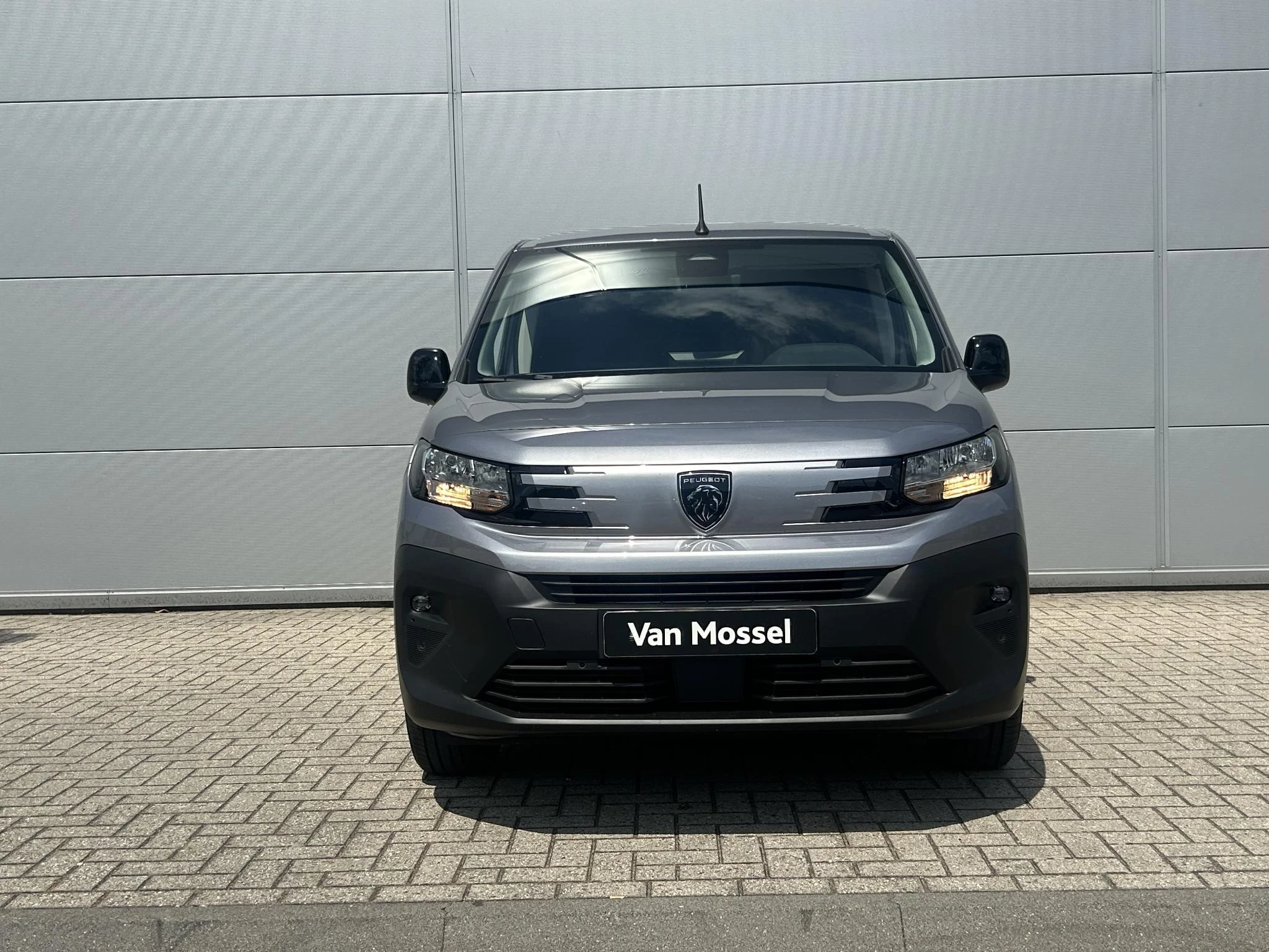 Peugeot e-Partner 136 L2 50 kWh