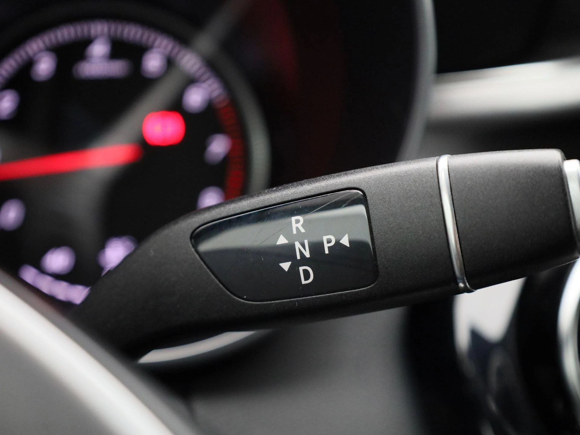 Mercedes-Benz-C-Klasse-image-18
