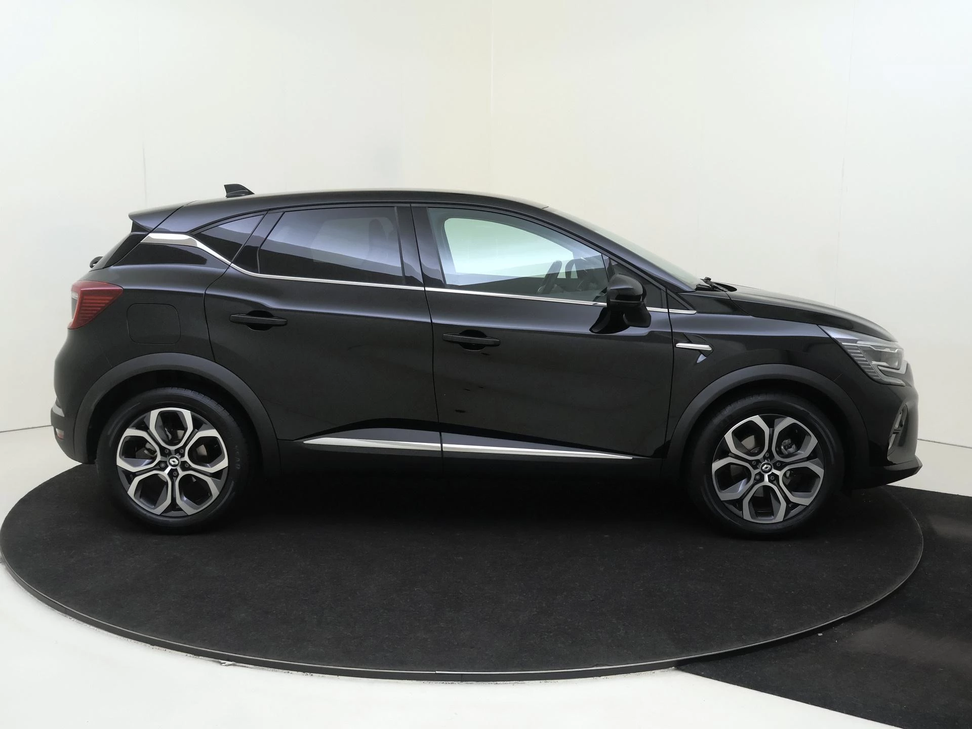 Renault-Captur-image-10