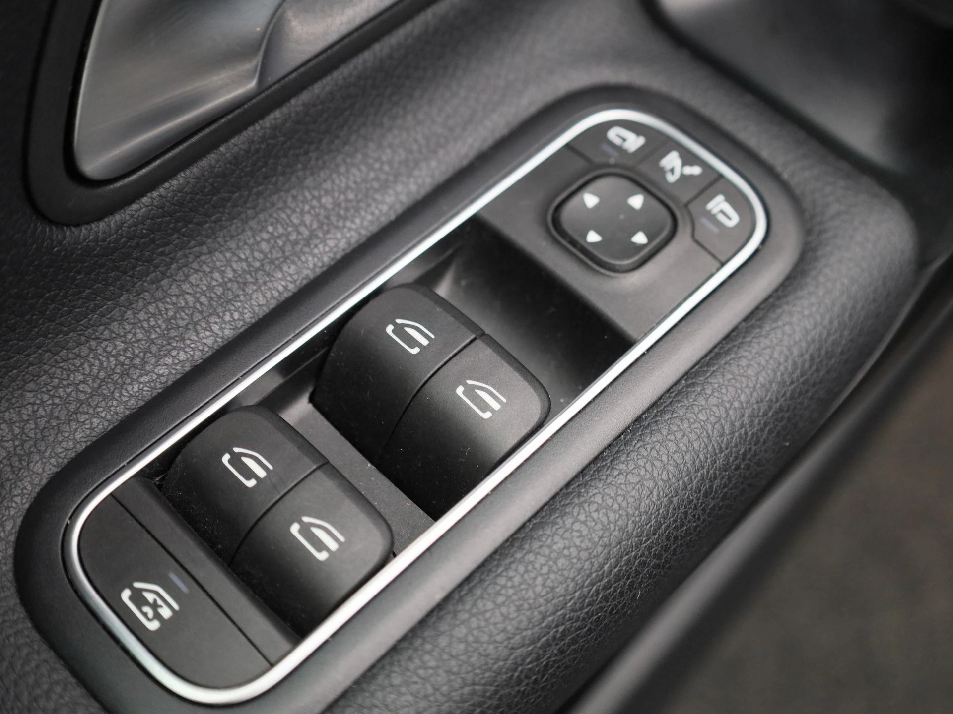 Mercedes-Benz-A-Klasse-image-30