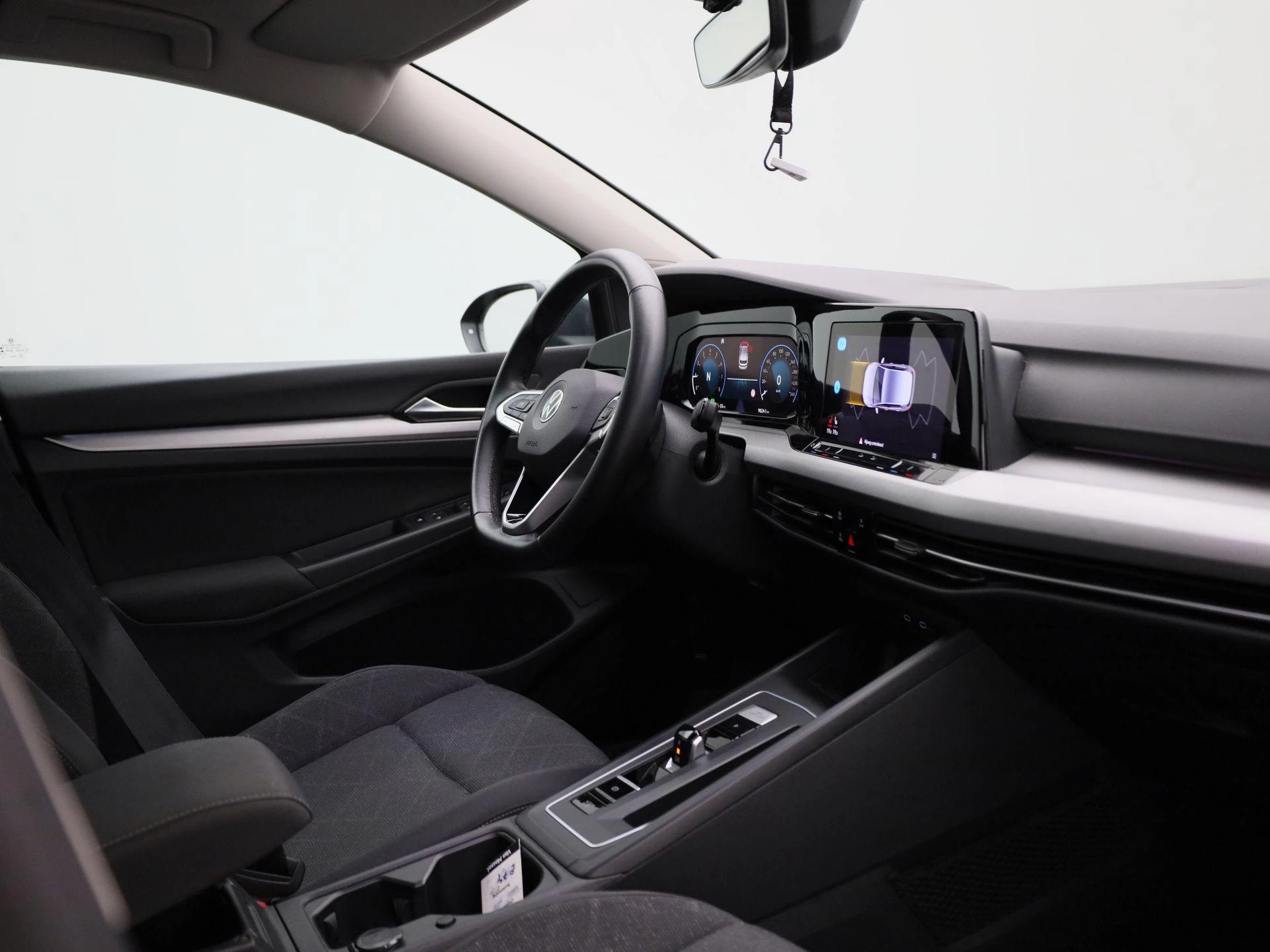Volkswagen-Golf-image-31