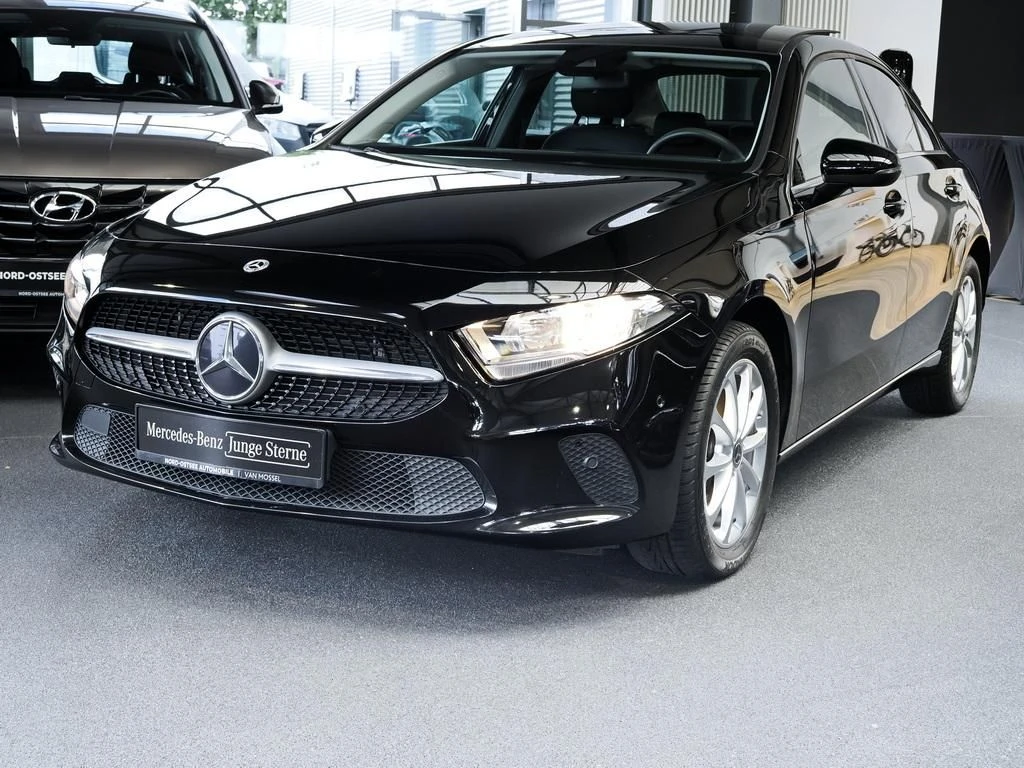 Mercedes-Benz-A-Klasse 250 e-image-7