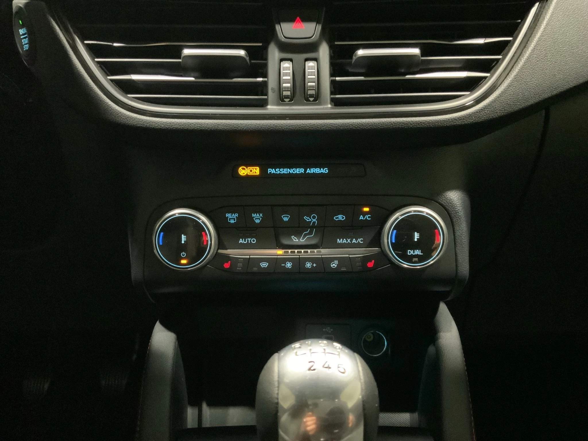 Ford Kuga ST-Line X*PANO*AHK*KAM*ACC*NAVI*SOUND-SYS. LED Pano SHZ 4xSHZ
