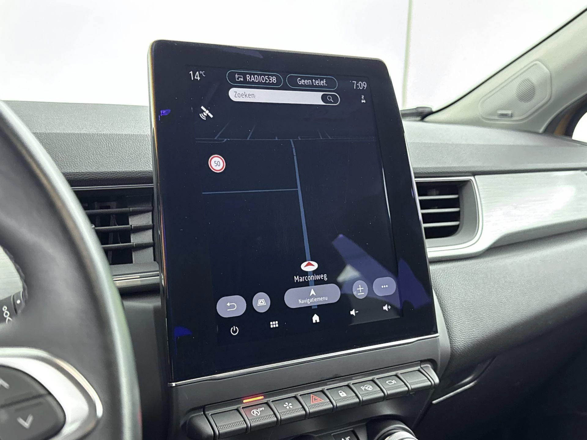 Renault-Captur-image-23