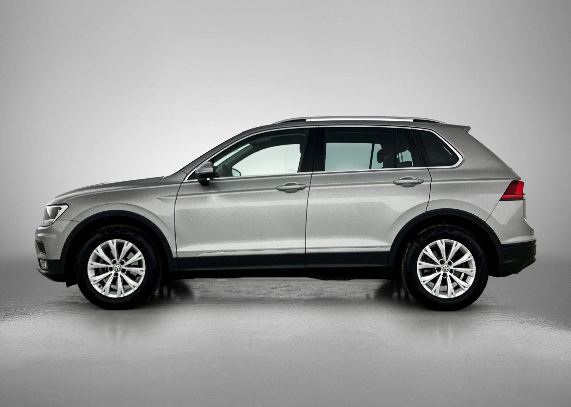 Volkswagen-Tiguan-image-1