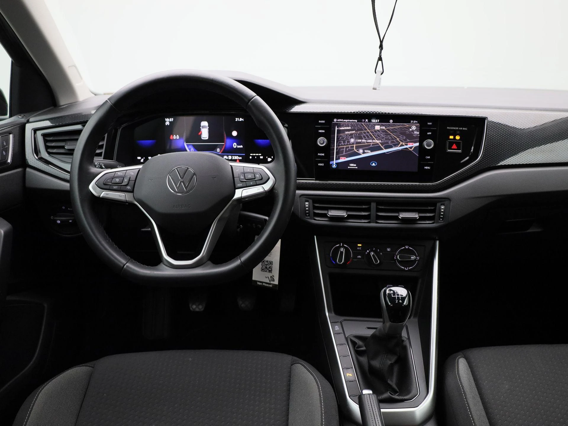 Volkswagen-Polo-image-6