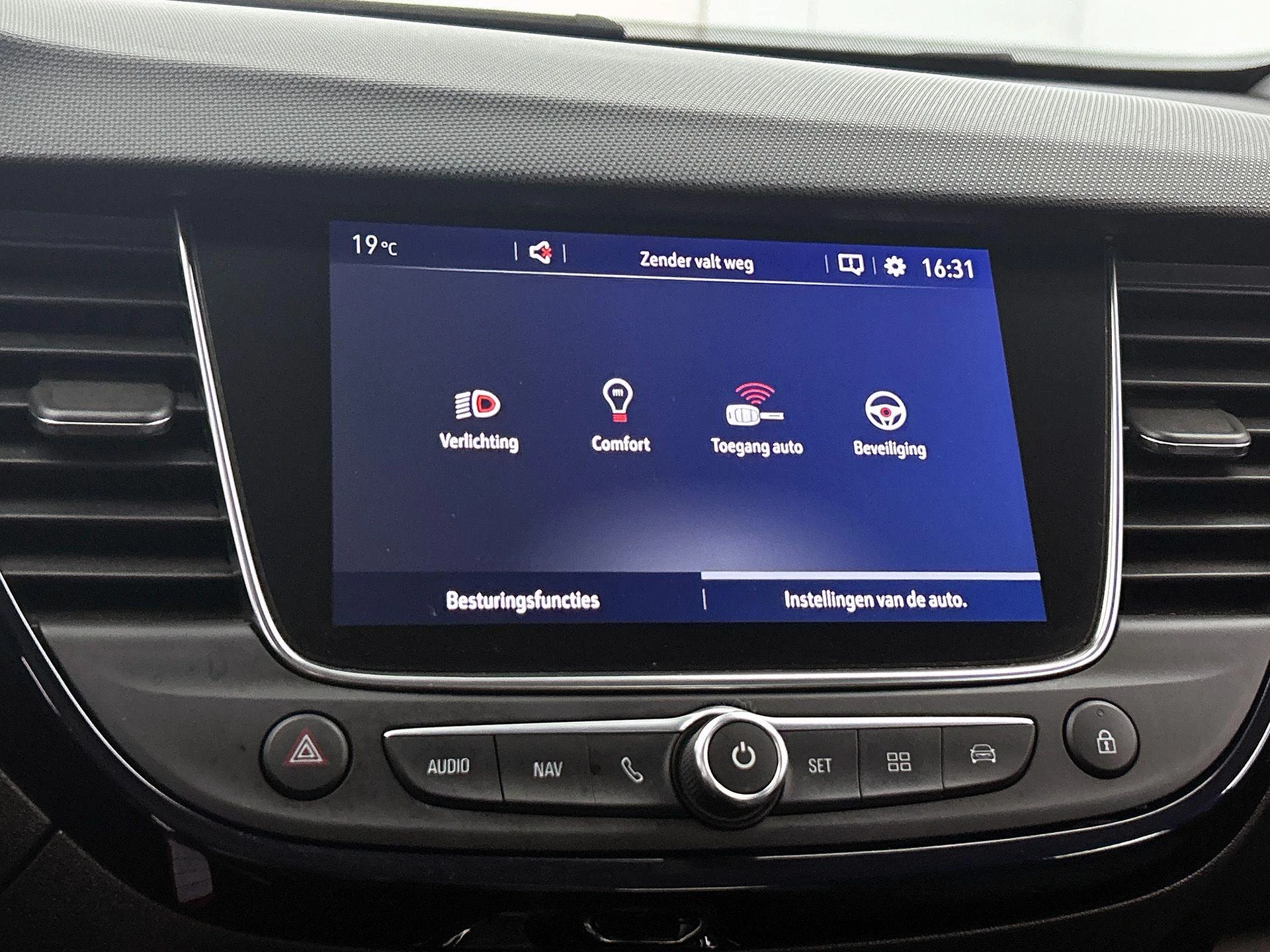 Opel Crossland X 1.2 Turbo Innovation