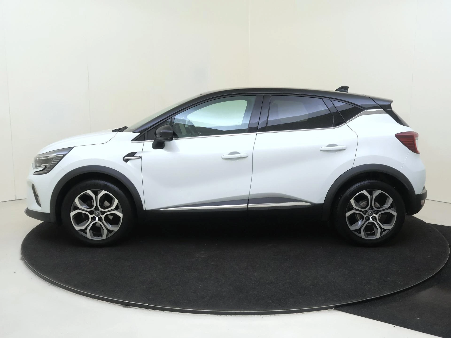 Renault-Captur-image-7