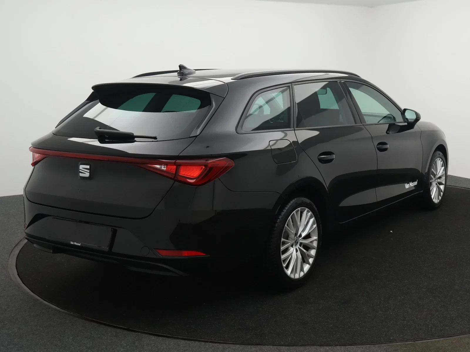 SEAT Leon ST Leon Break Move Navi 1.5 eTSI 115pk DSG / DEMO