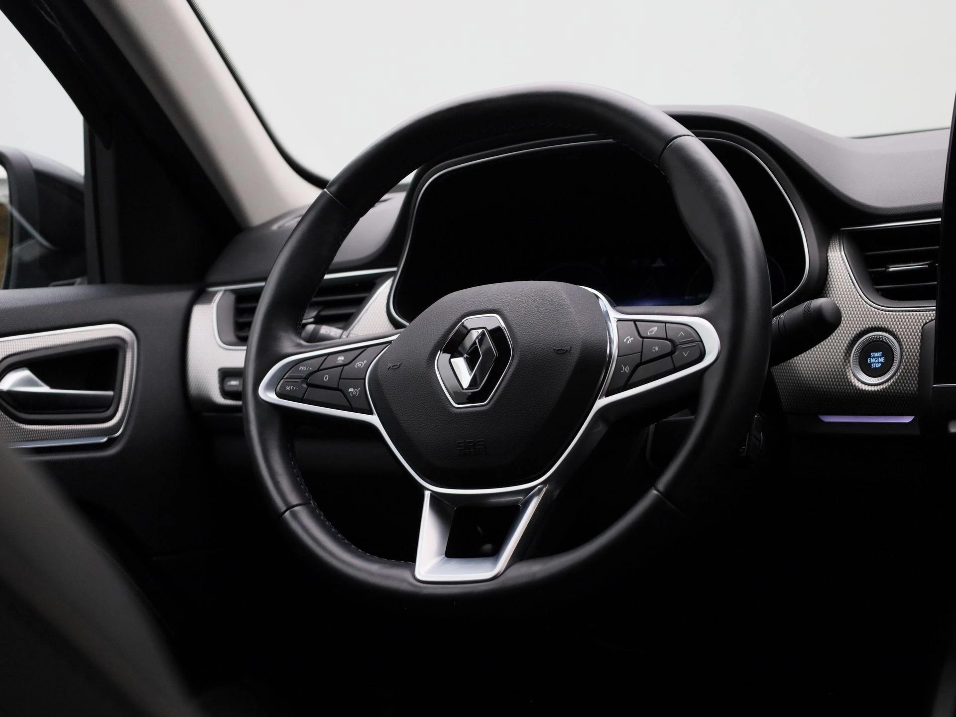 Renault-Arkana-image-33